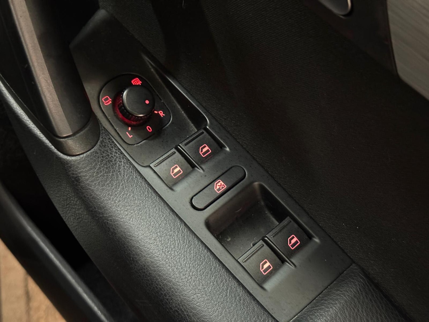 Used Volkswagen Passat for sale - 77120040: Photo 43