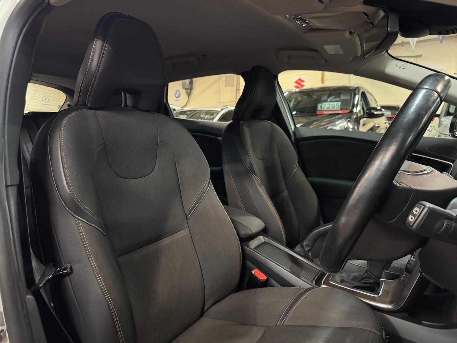 Used Volvo V40 Cross Country for sale - 77073996: Photo 19