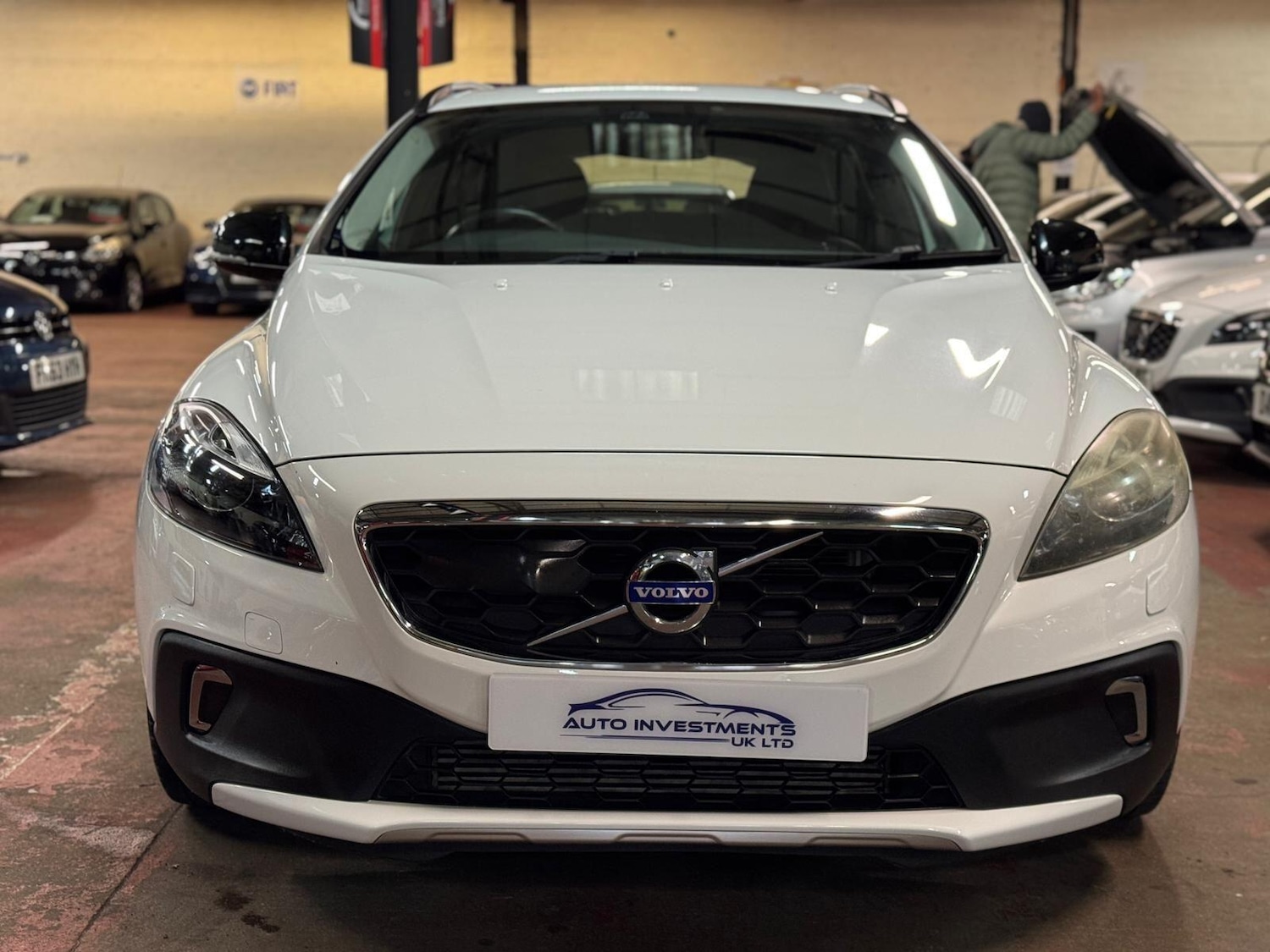 Used Volvo V40 Cross Country for sale - 77073996: Photo 2