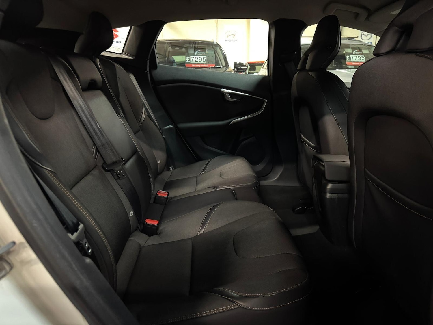 Used Volvo V40 Cross Country for sale - 77073996: Photo 23