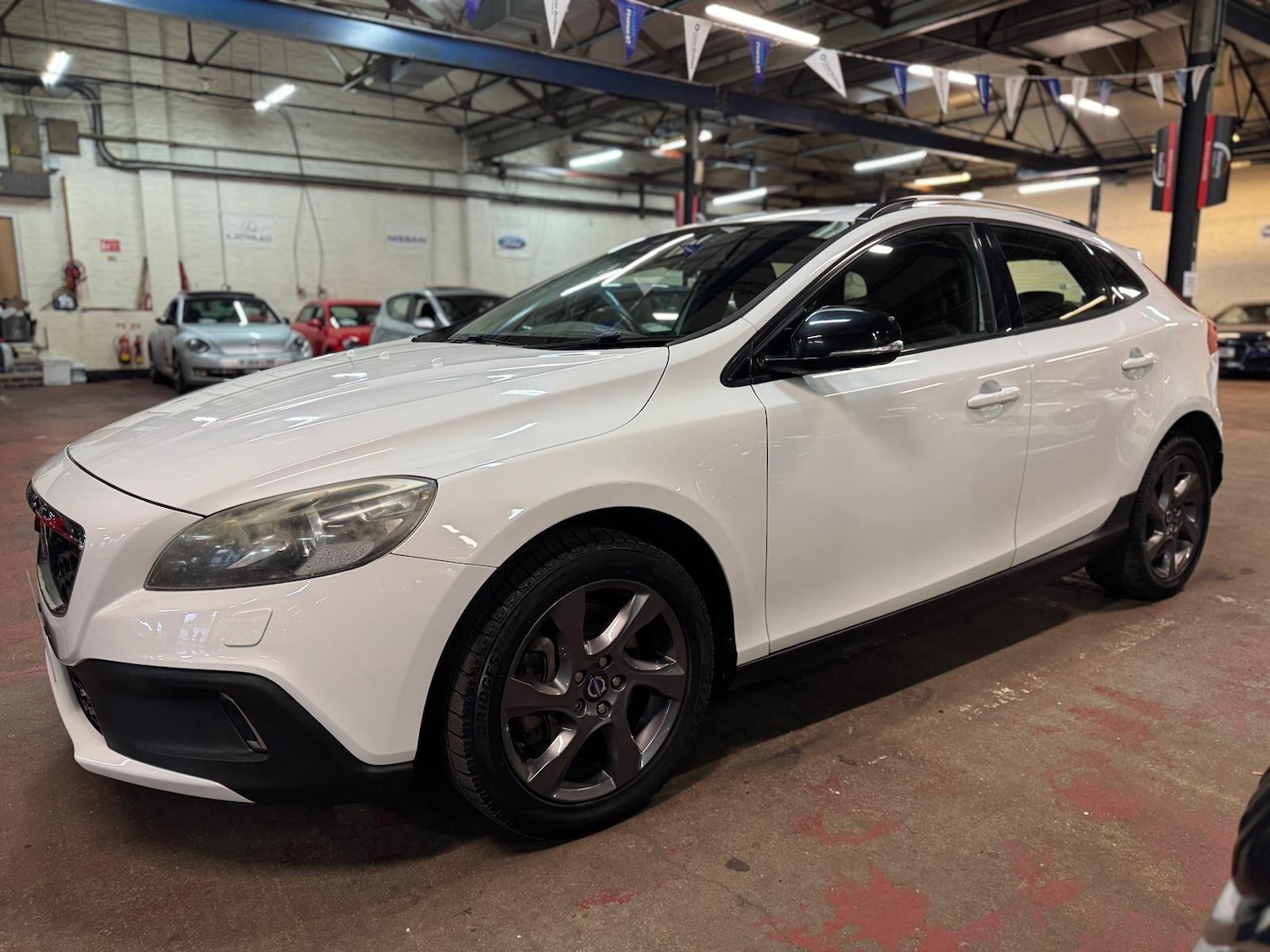 Used Volvo V40 Cross Country for sale - 77073996: Photo 3