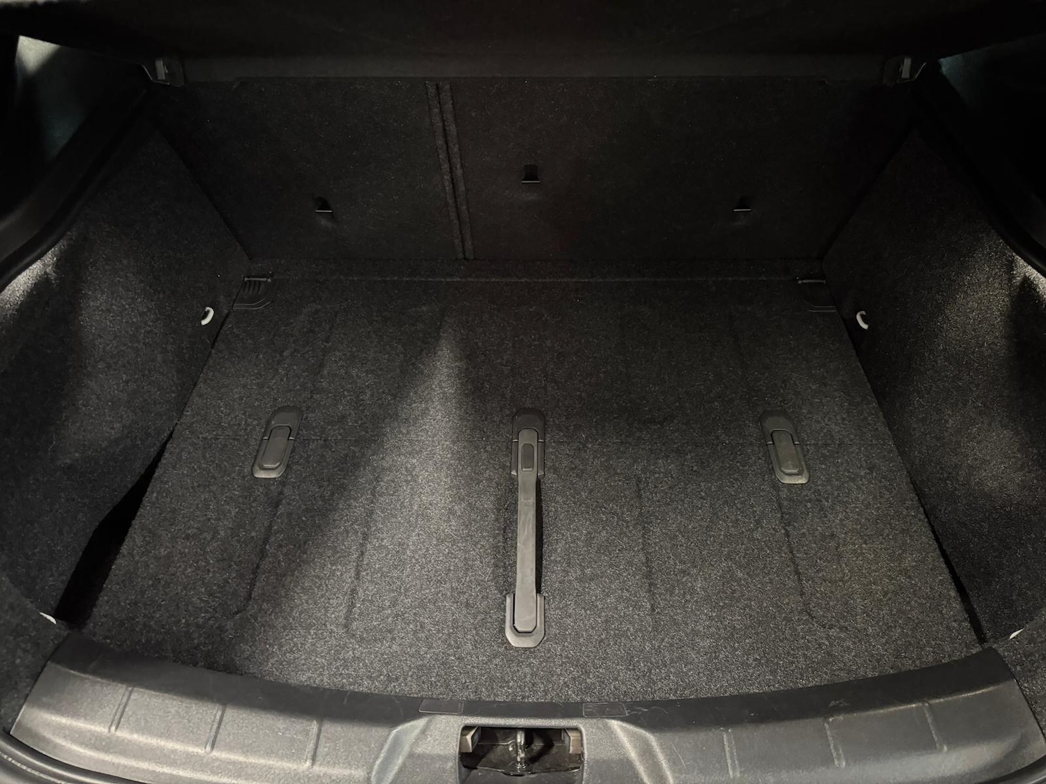 Used Volvo V40 Cross Country for sale - 77073996: Photo 47