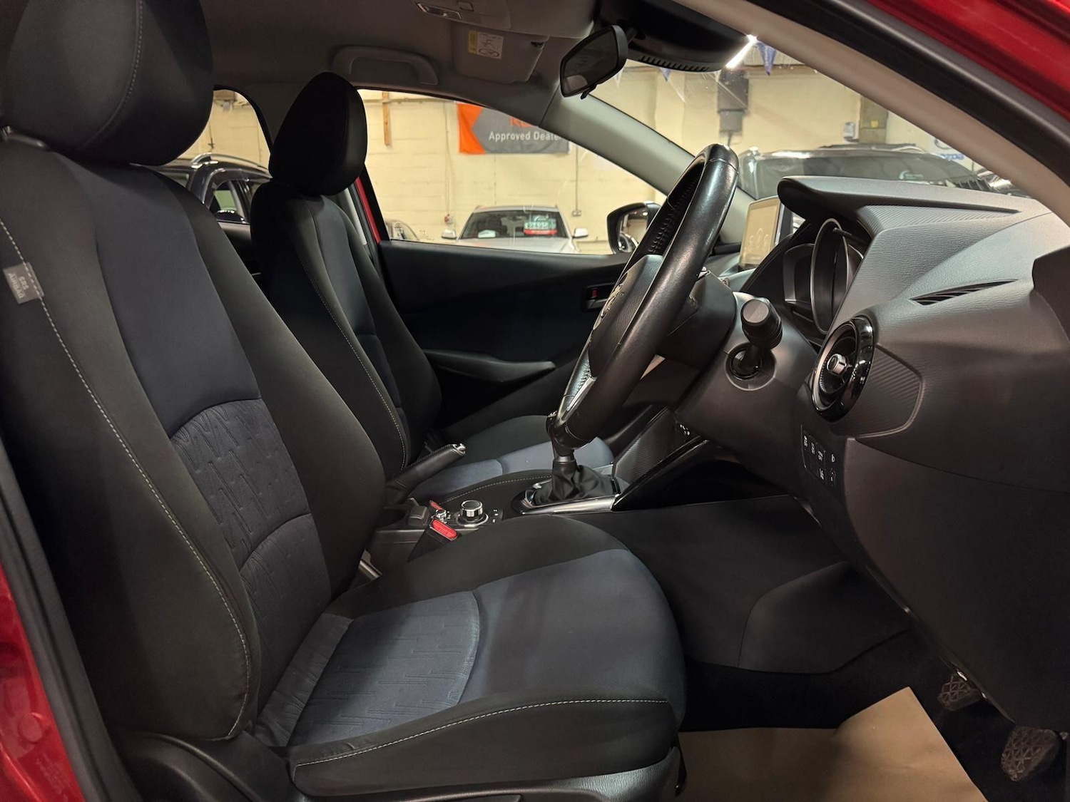 Used Mazda Mazda2 2015 for sale - 76839613: Photo 18