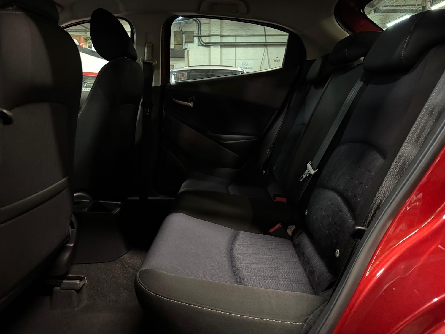 Used Mazda Mazda2 2015 for sale - 76839613: Photo 28