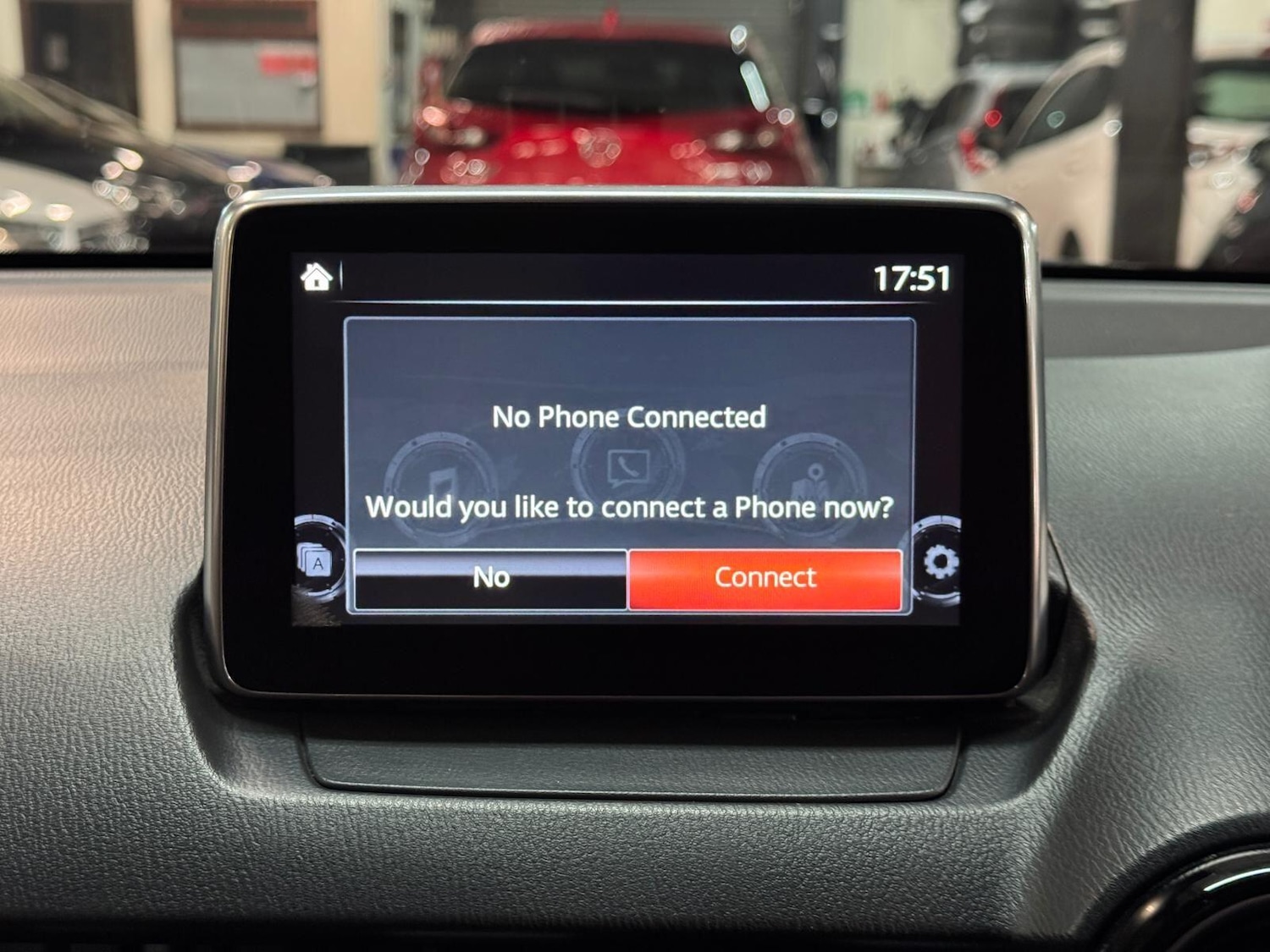 Used Mazda Mazda2 2015 for sale - 76839613: Photo 38