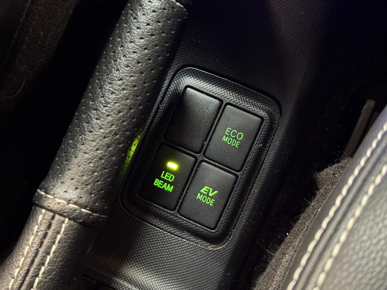 Used Toyota Aqua 2025 for sale - 77016127: Photo 52