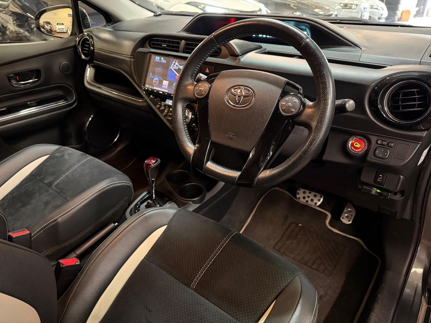 Used Toyota Aqua for sale - 76538836: Photo 26