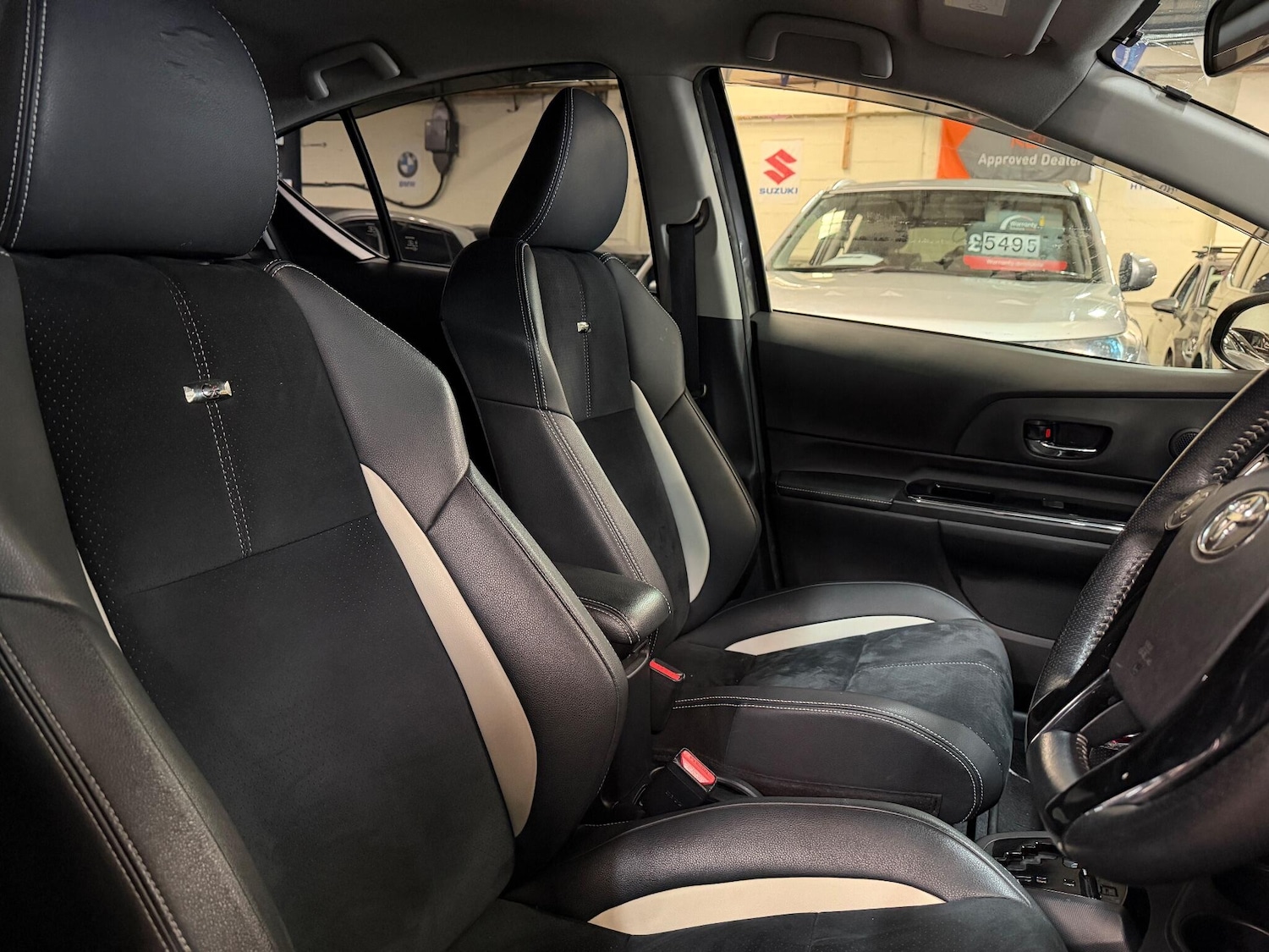 Used Toyota Aqua for sale - 76538836: Photo 27