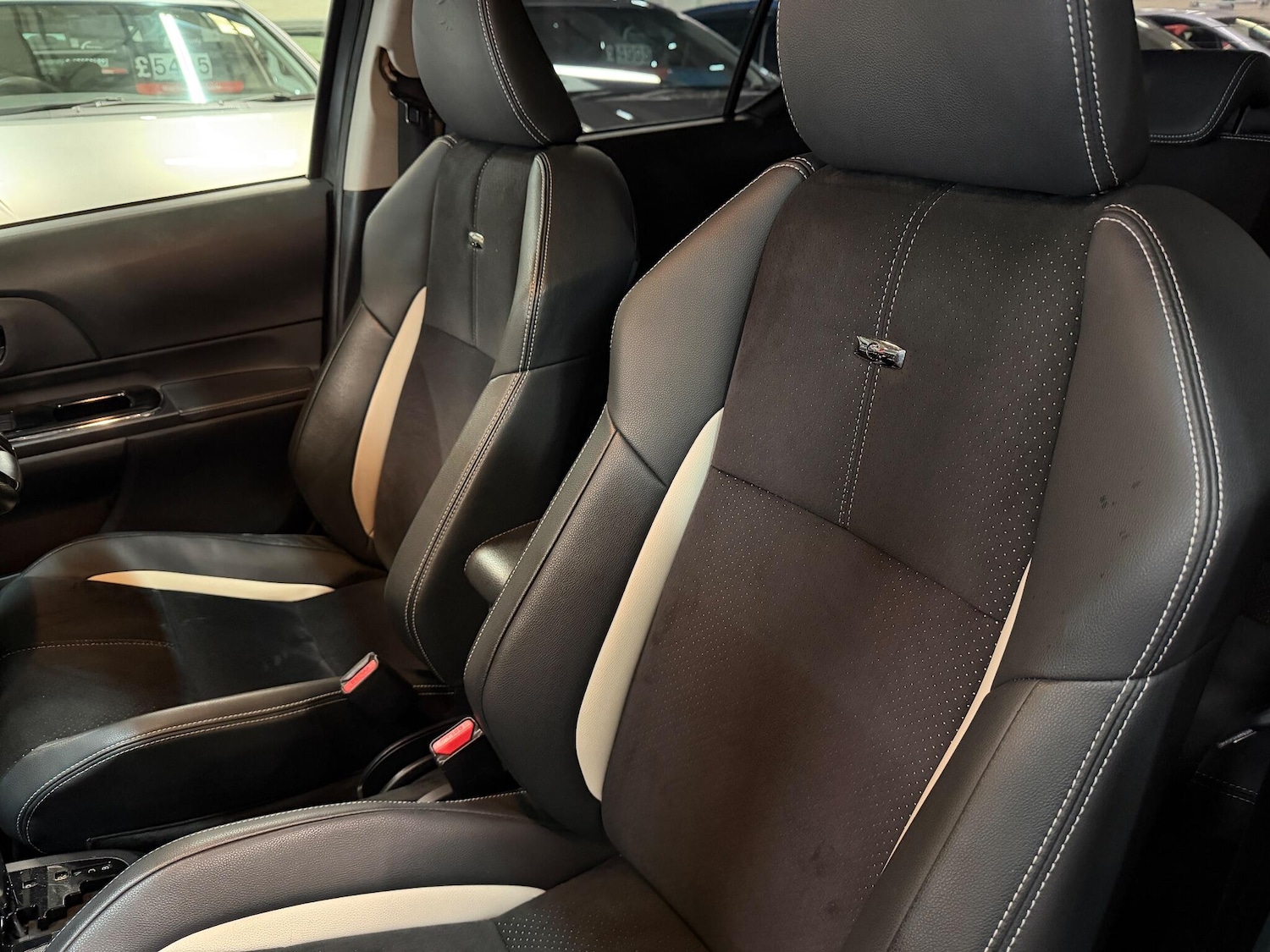 Used Toyota Aqua for sale - 76538836: Photo 32