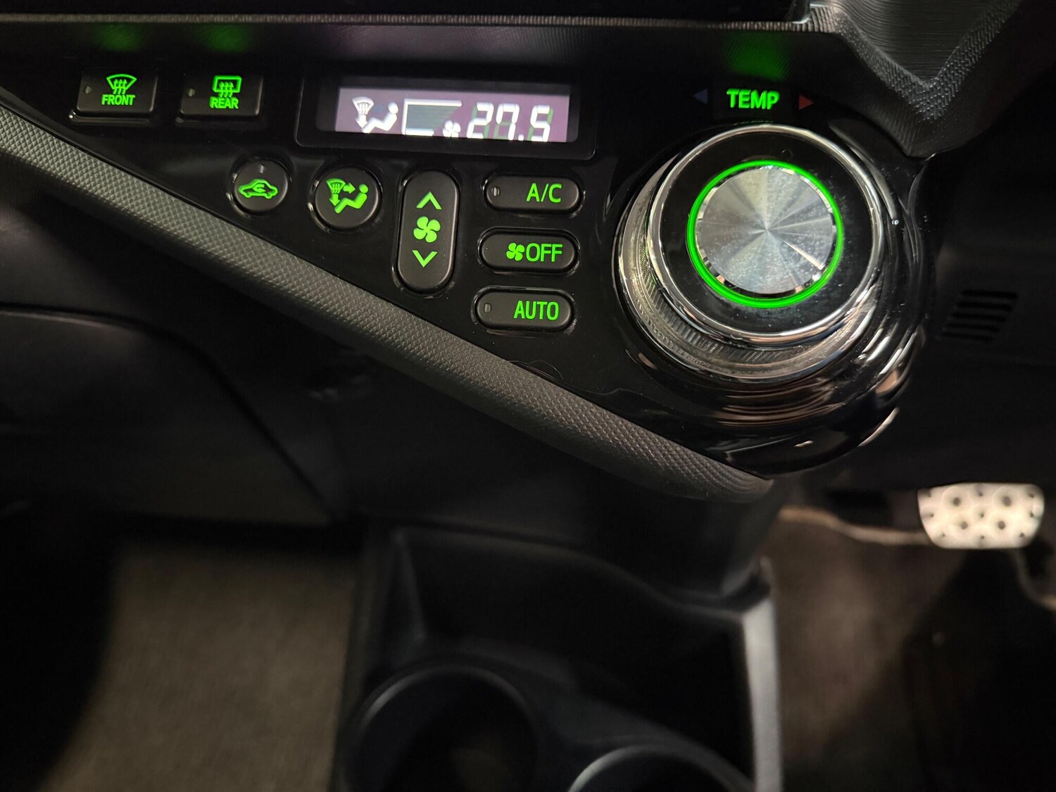 Used Toyota Aqua for sale - 76538836: Photo 51