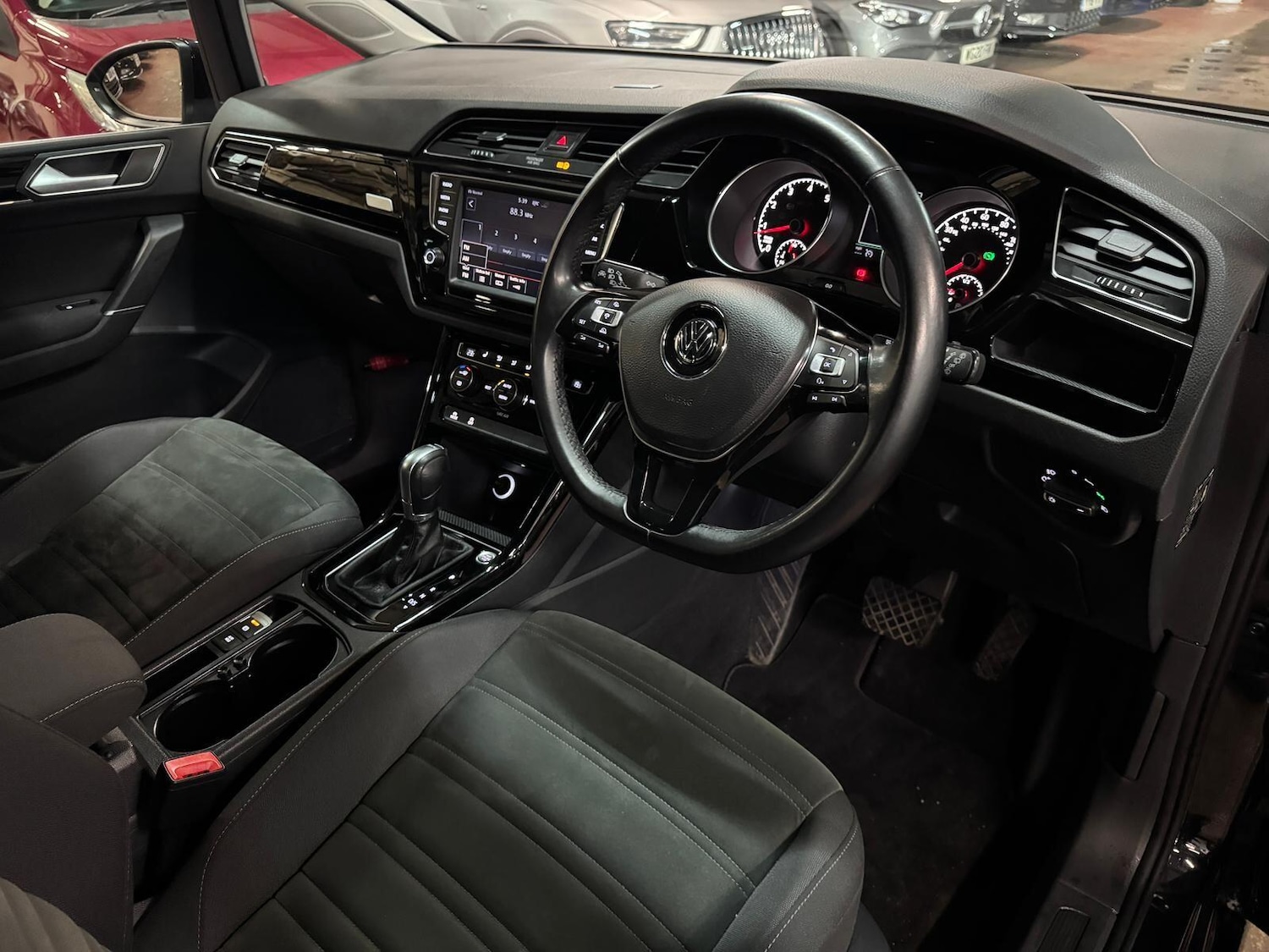 Used Volkswagen Touran for sale - 76538720: Photo 18