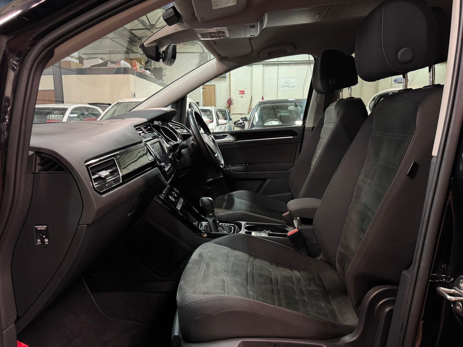 Used Volkswagen Touran for sale - 76538720: Photo 20