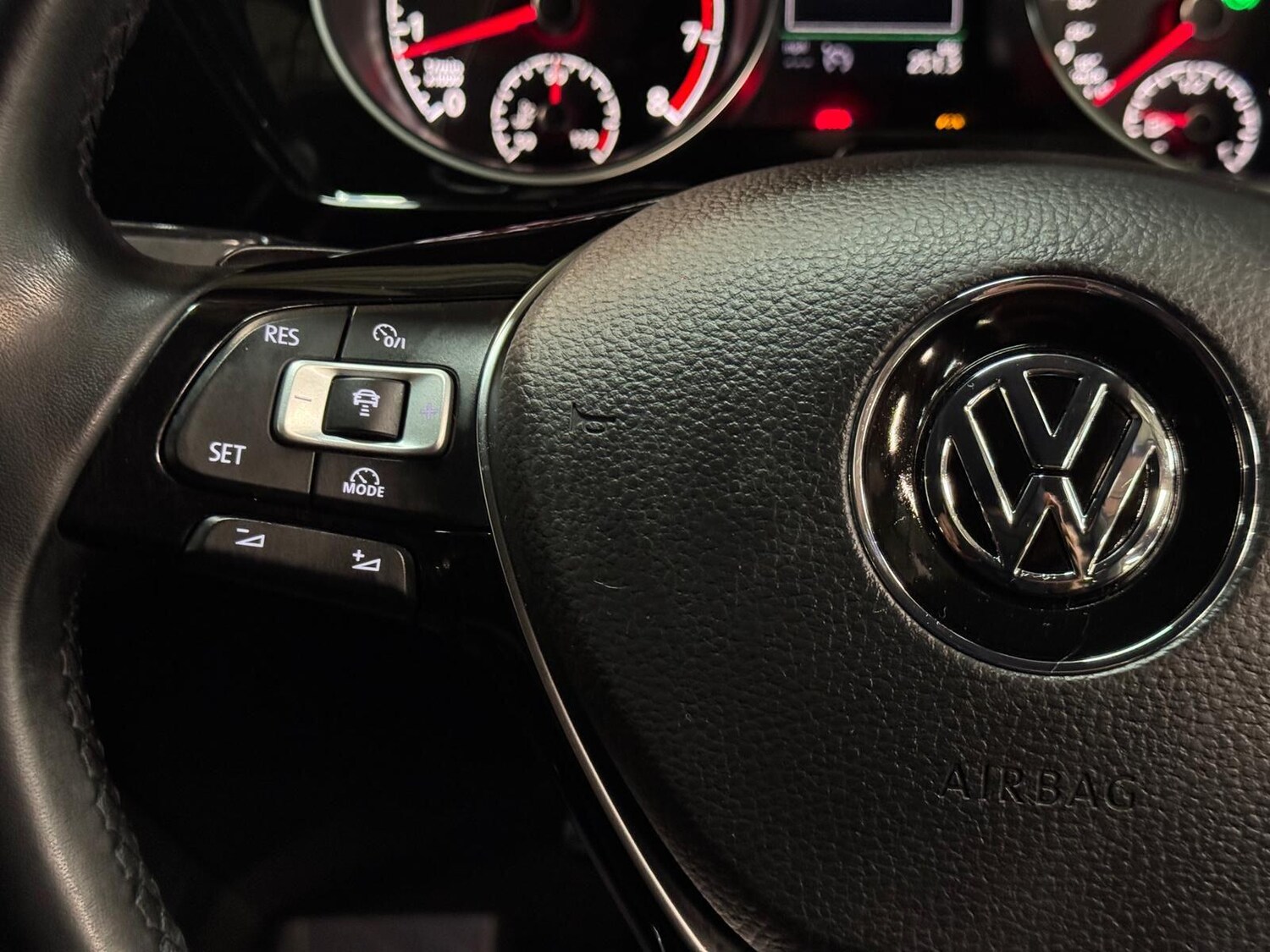 Used Volkswagen Touran for sale - 76538720: Photo 38