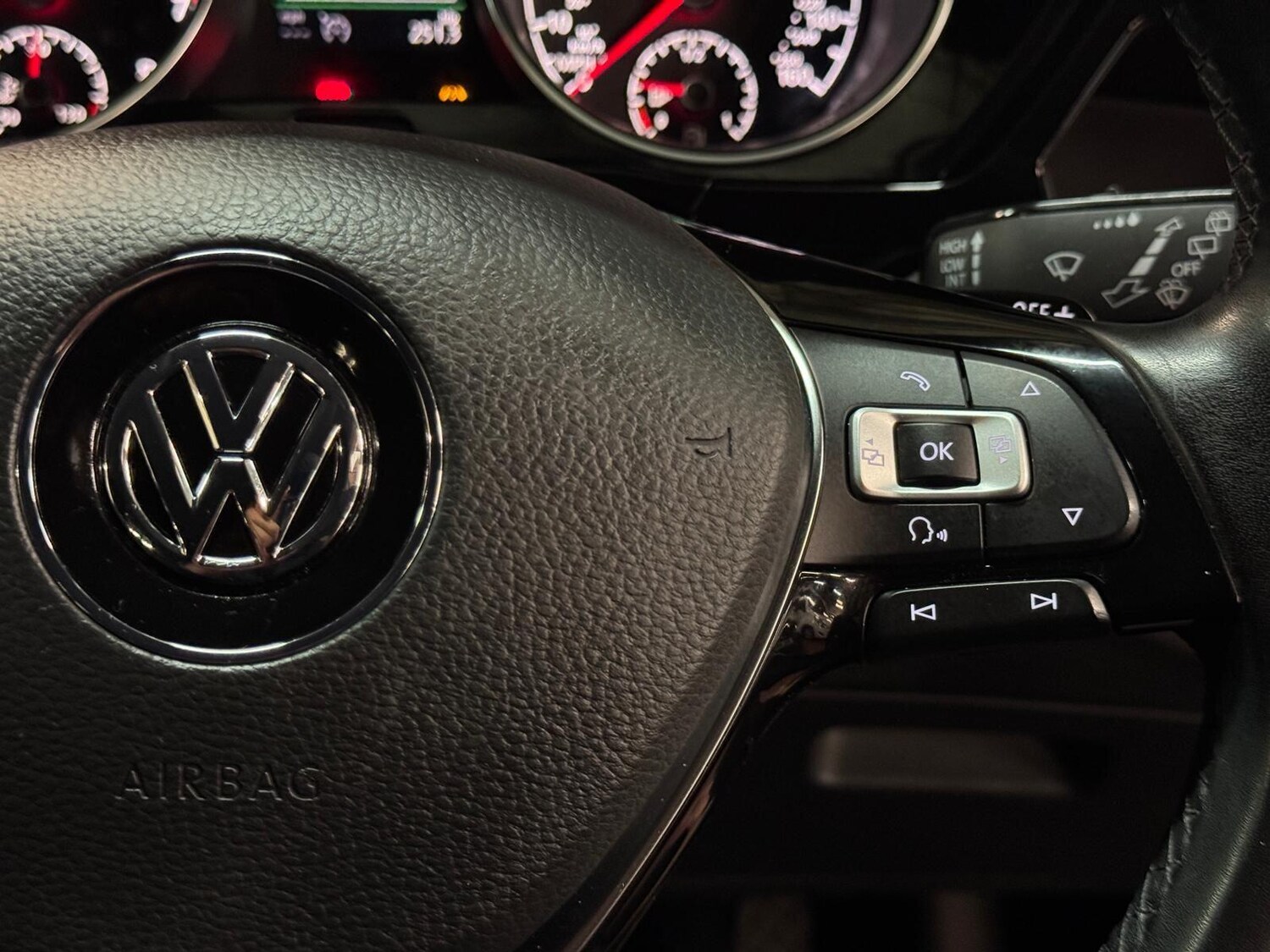 Used Volkswagen Touran for sale - 76538720: Photo 39