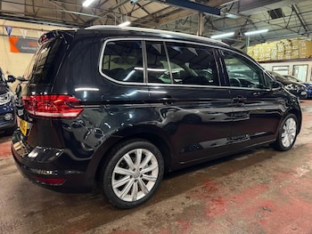 Used Volkswagen Touran 2016 for sale - 76538720: Photo