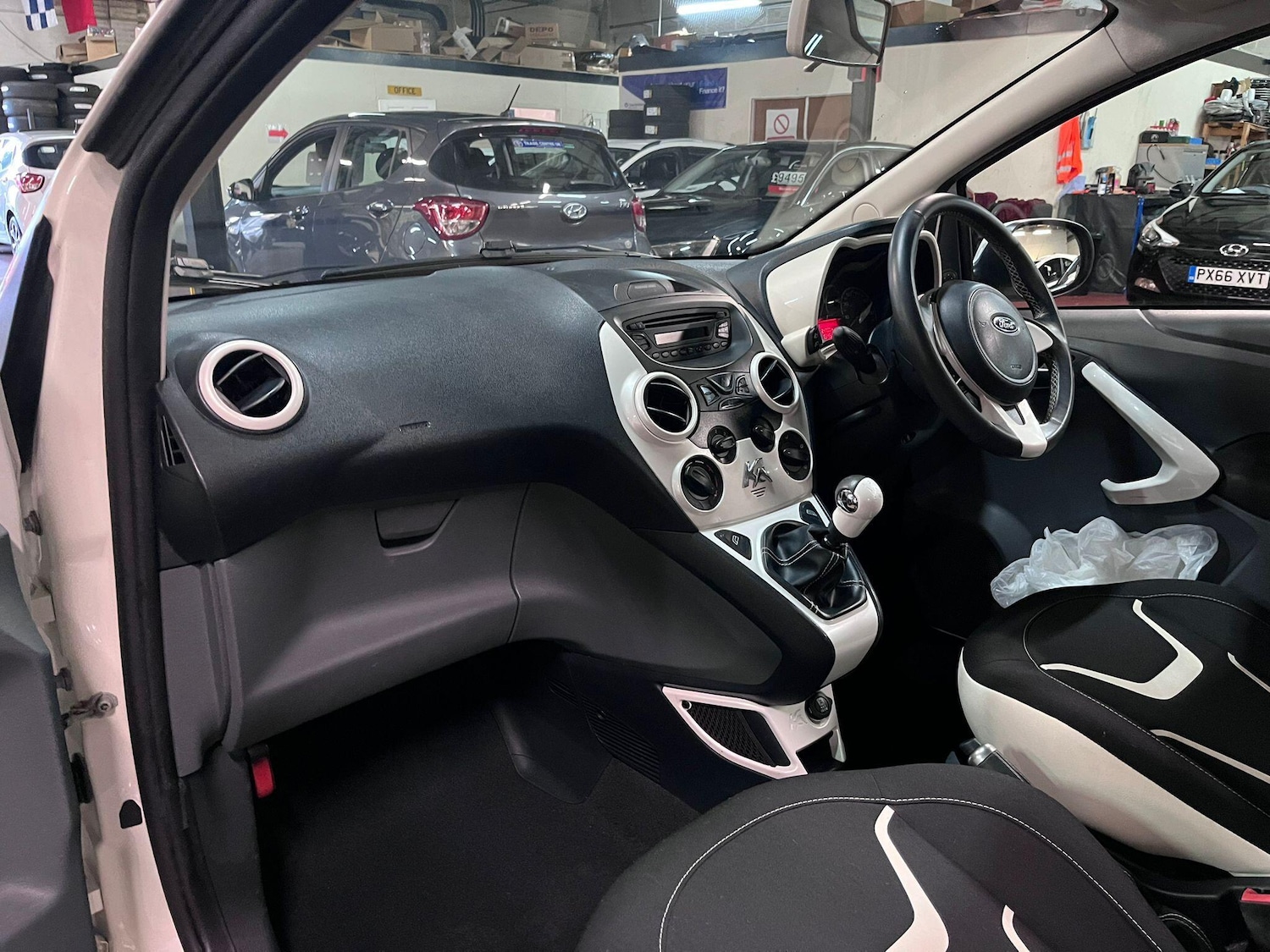 Used Ford Ka 2015 for sale - 77237839: Photo 18