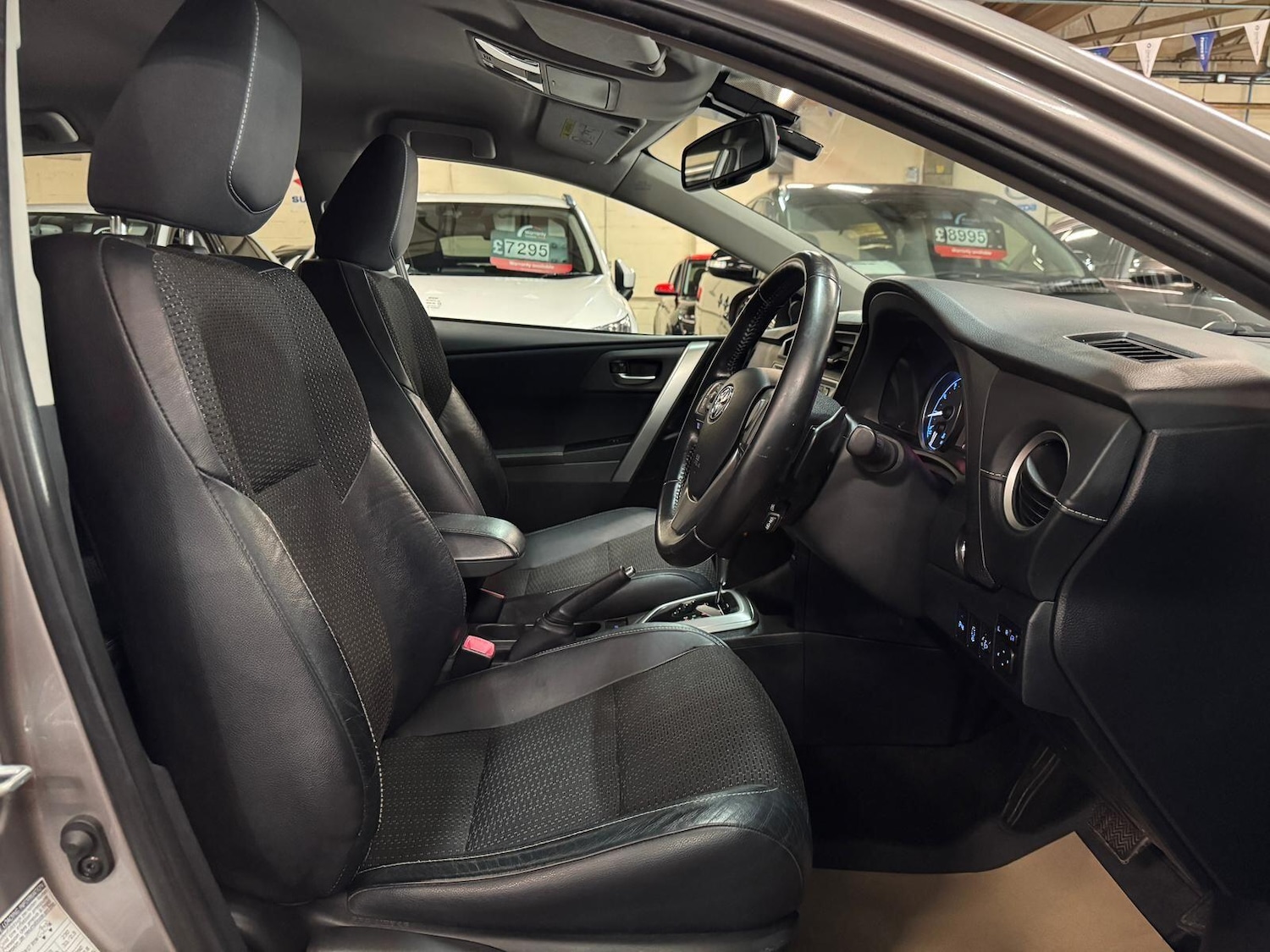 Used Toyota Auris 2013 for sale - 77387648: Photo 17