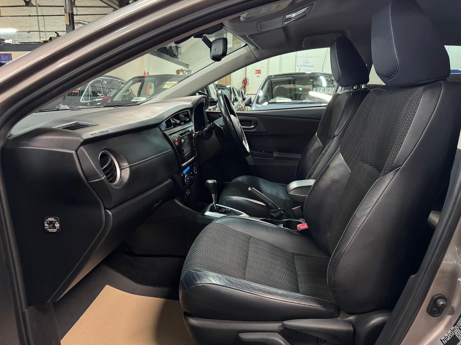 Used Toyota Auris 2013 for sale - 77387648: Photo 20