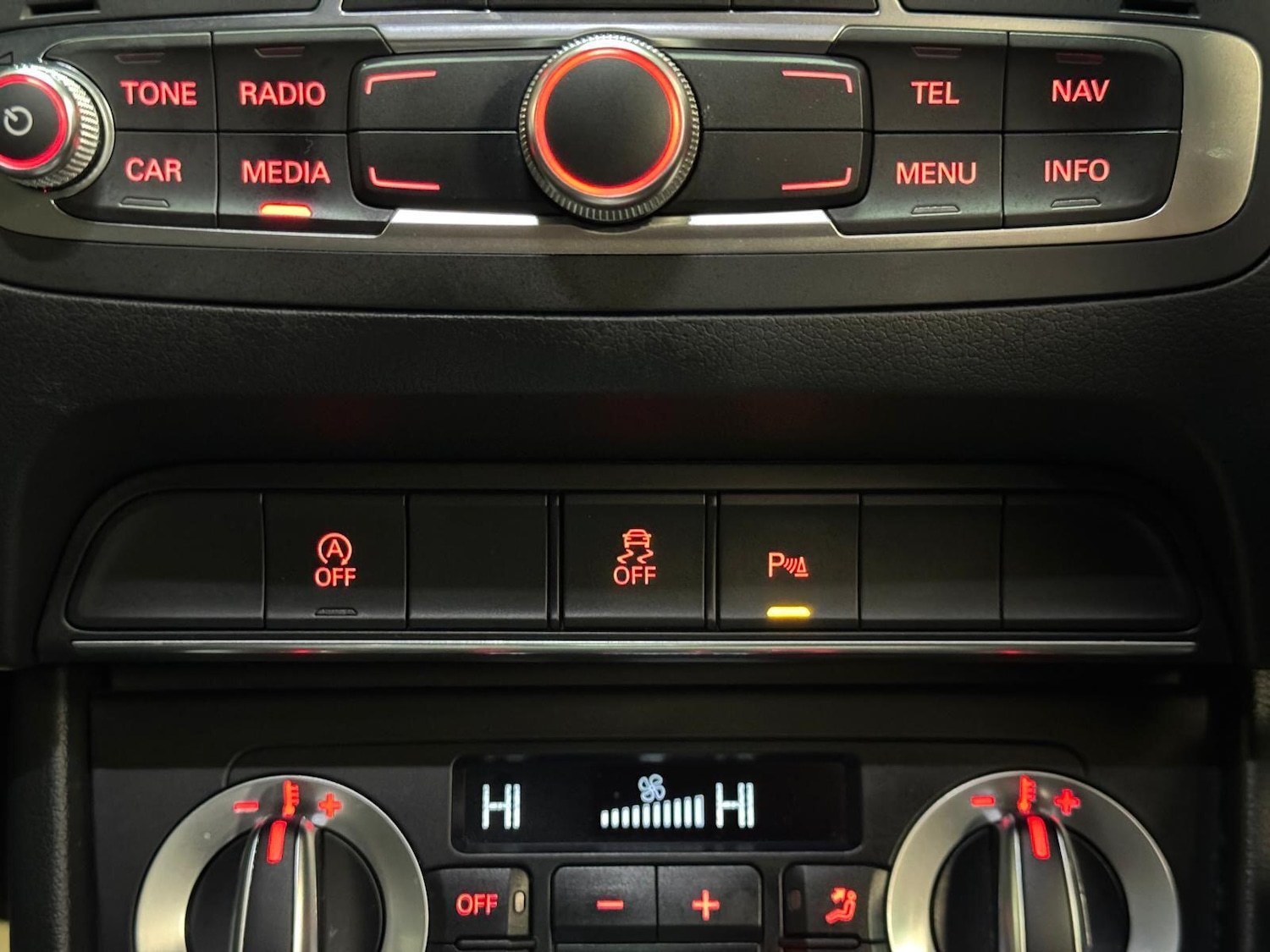 Used Audi Q3 for sale - 76371076: Photo 49