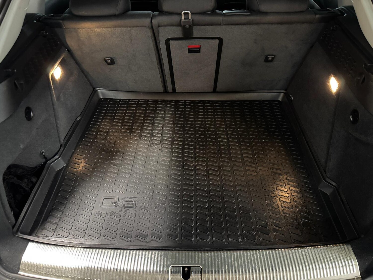 Used Audi Q3 for sale - 76371076: Photo 54