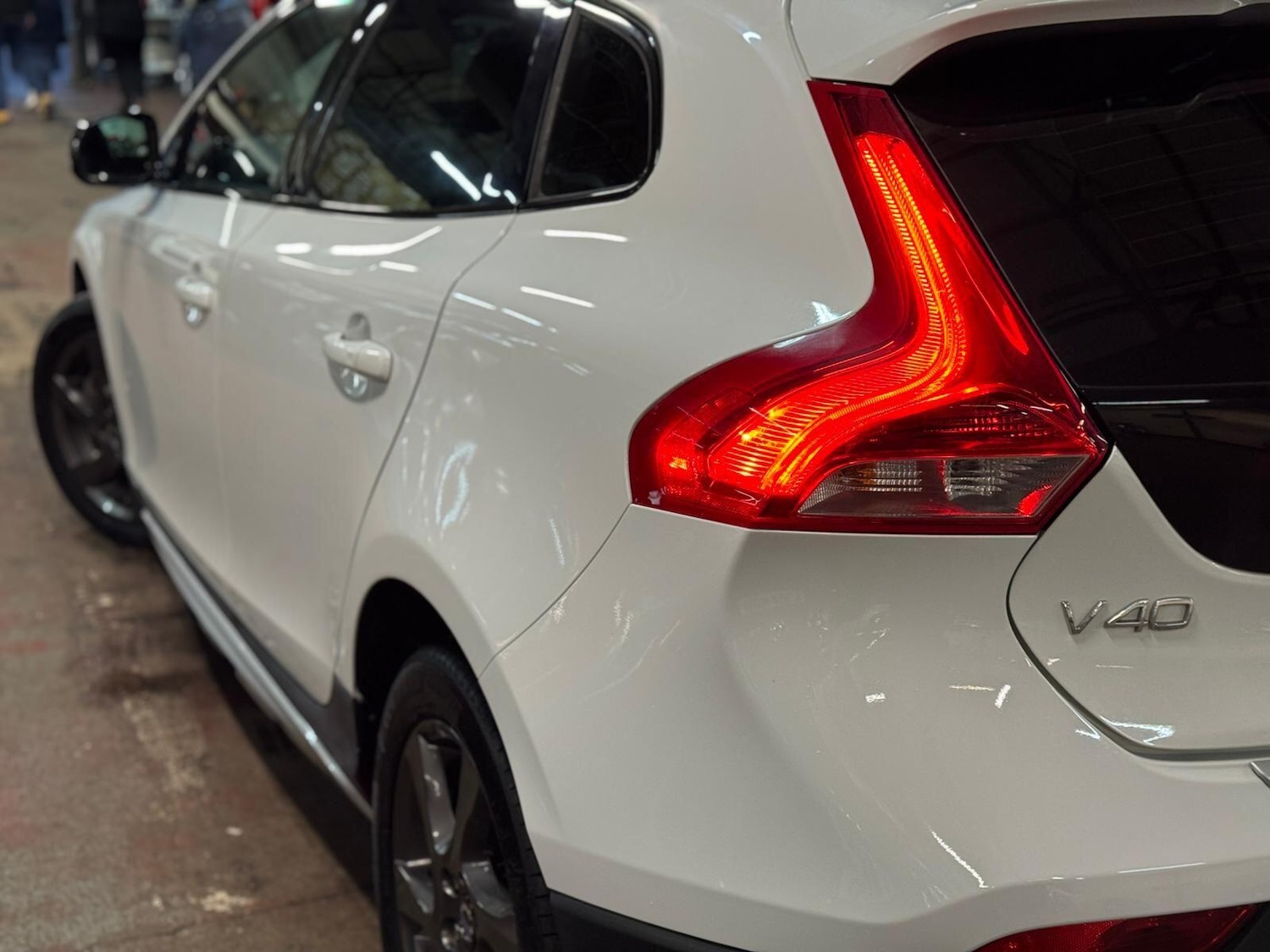 Used Volvo V40 Cross Country for sale - 76839923: Photo 14