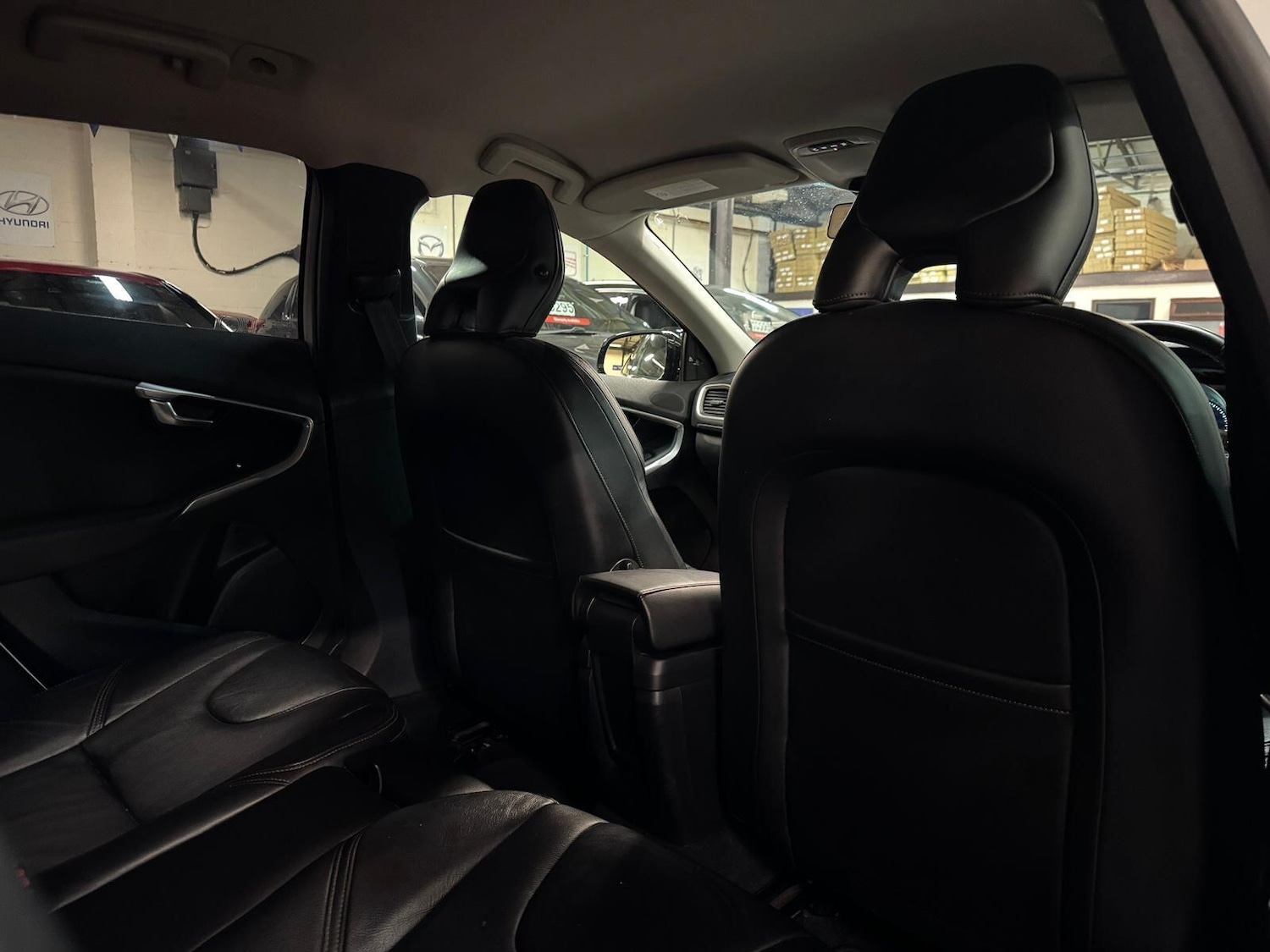 Used Volvo V40 Cross Country for sale - 76839923: Photo 28