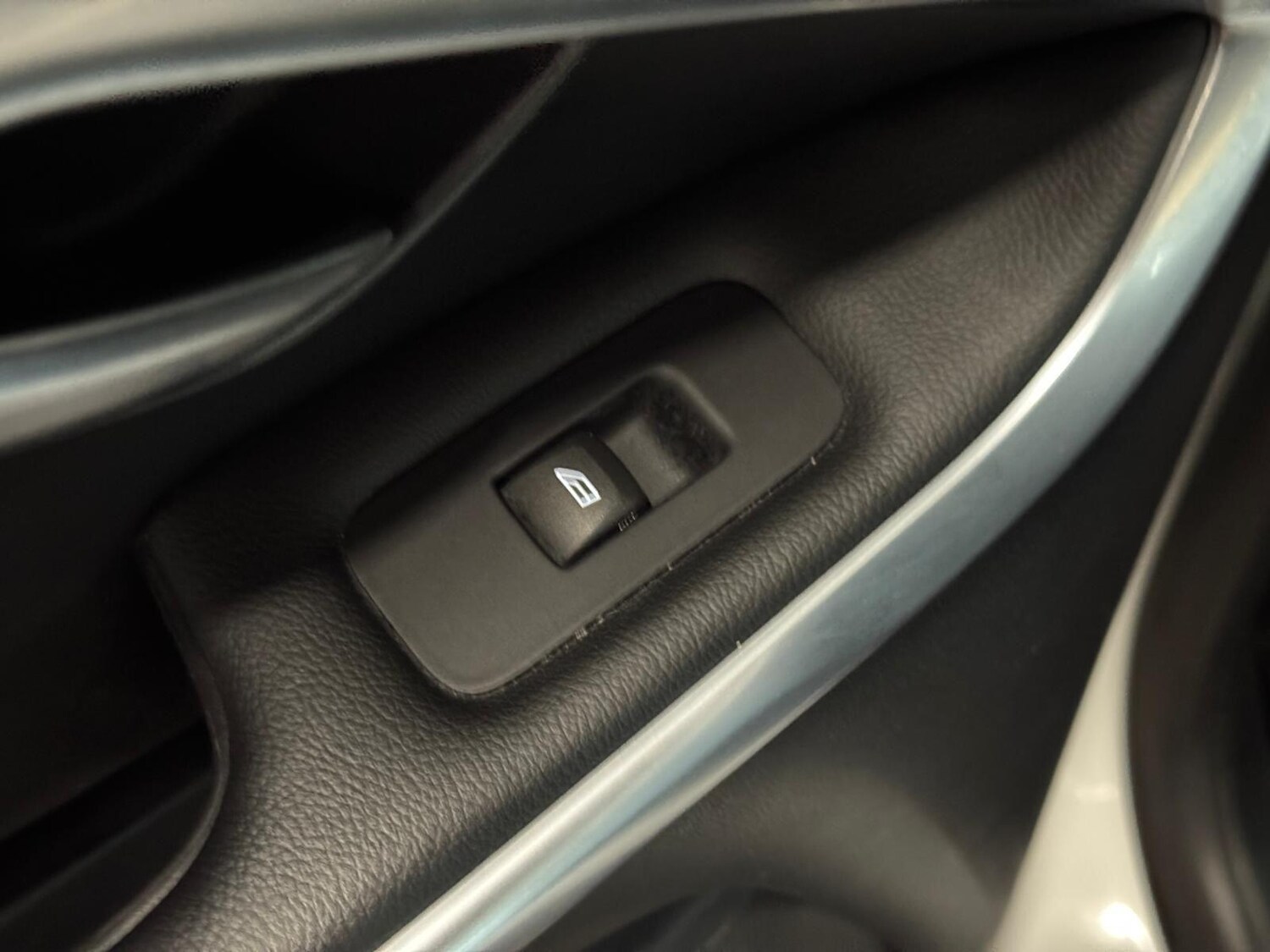 Used Volvo V40 Cross Country for sale - 76839923: Photo 45