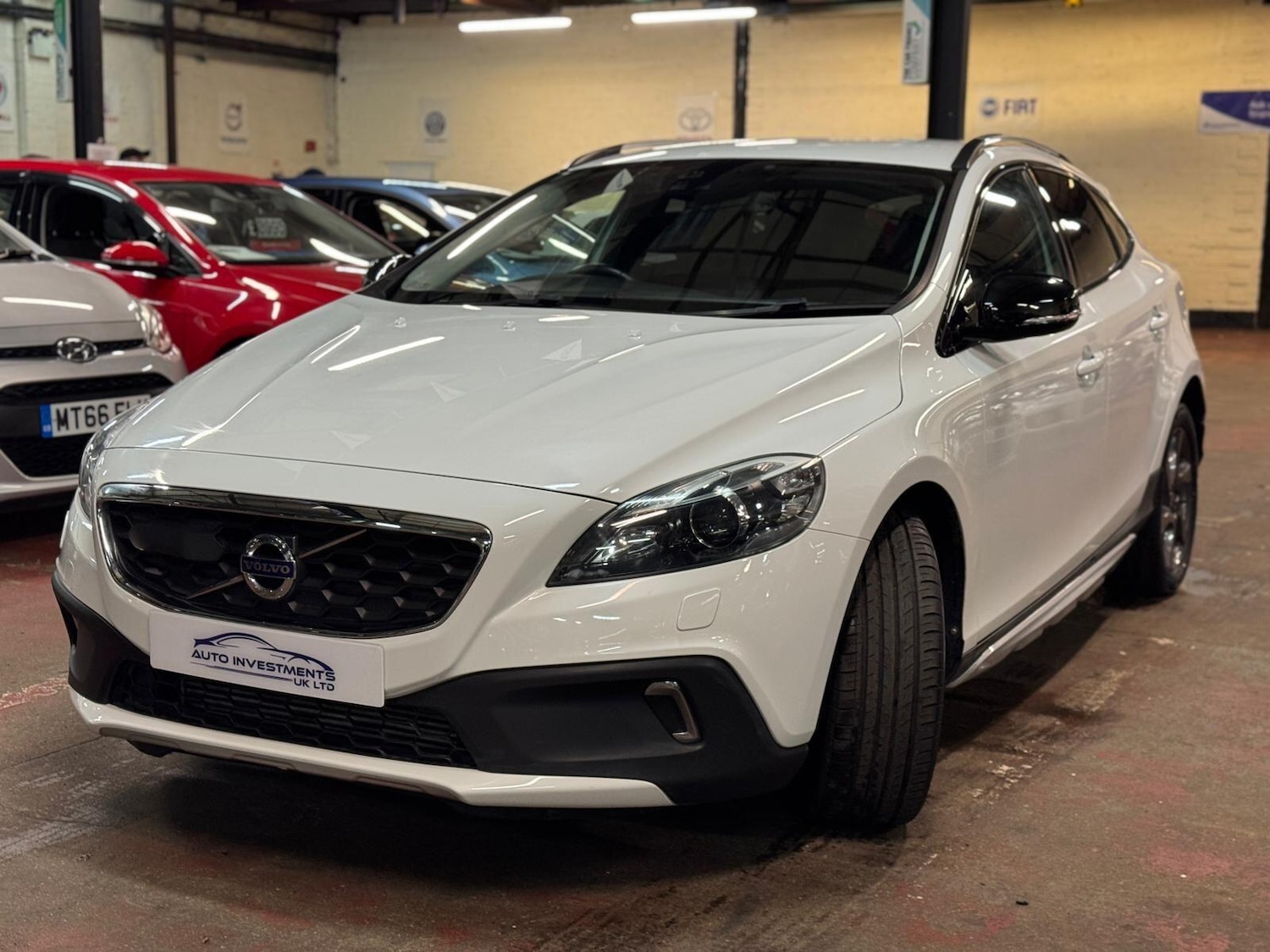 Used Volvo V40 Cross Country for sale - 76839923: Photo 7