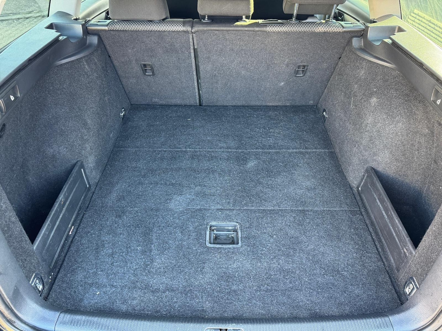 Used Volkswagen Passat 2011 for sale - 77050036: Photo 28