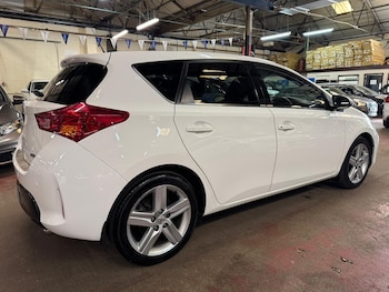 Used Toyota Auris 2014 for sale - 78335235: Photo
