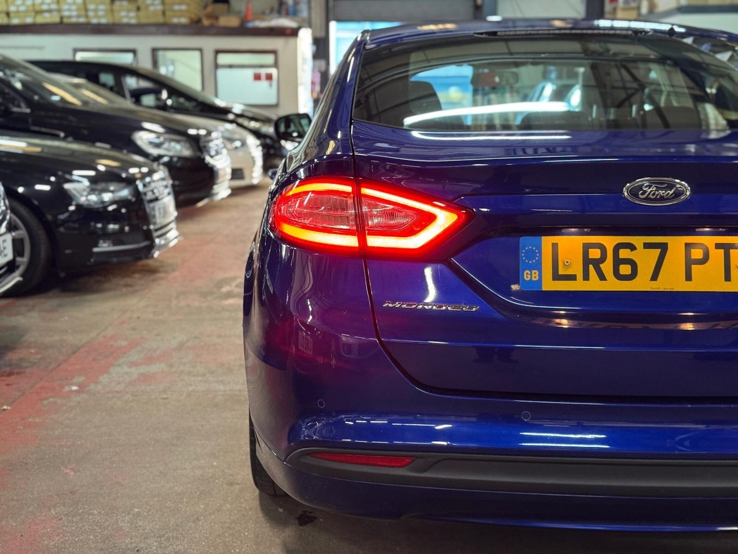 Used Ford Mondeo 2017 for sale - 77029256: Photo 11