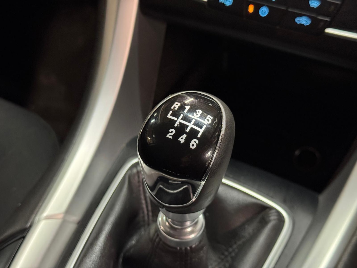 Used Ford Mondeo 2017 for sale - 77029256: Photo 40