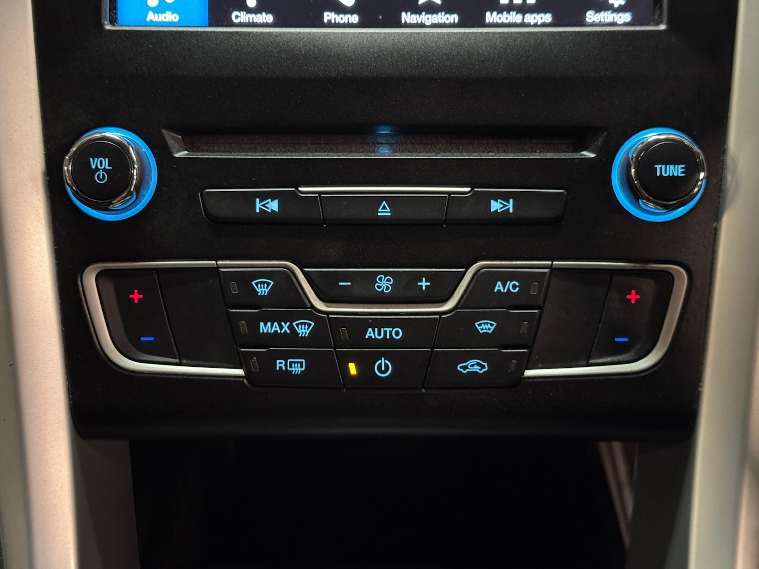 Used Ford Mondeo 2017 for sale - 77029256: Photo 43