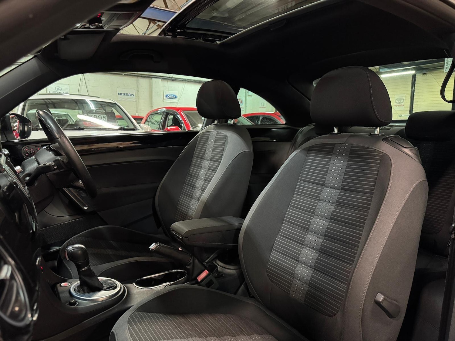 Used Volkswagen Beetle for sale - 76898777: Photo 27