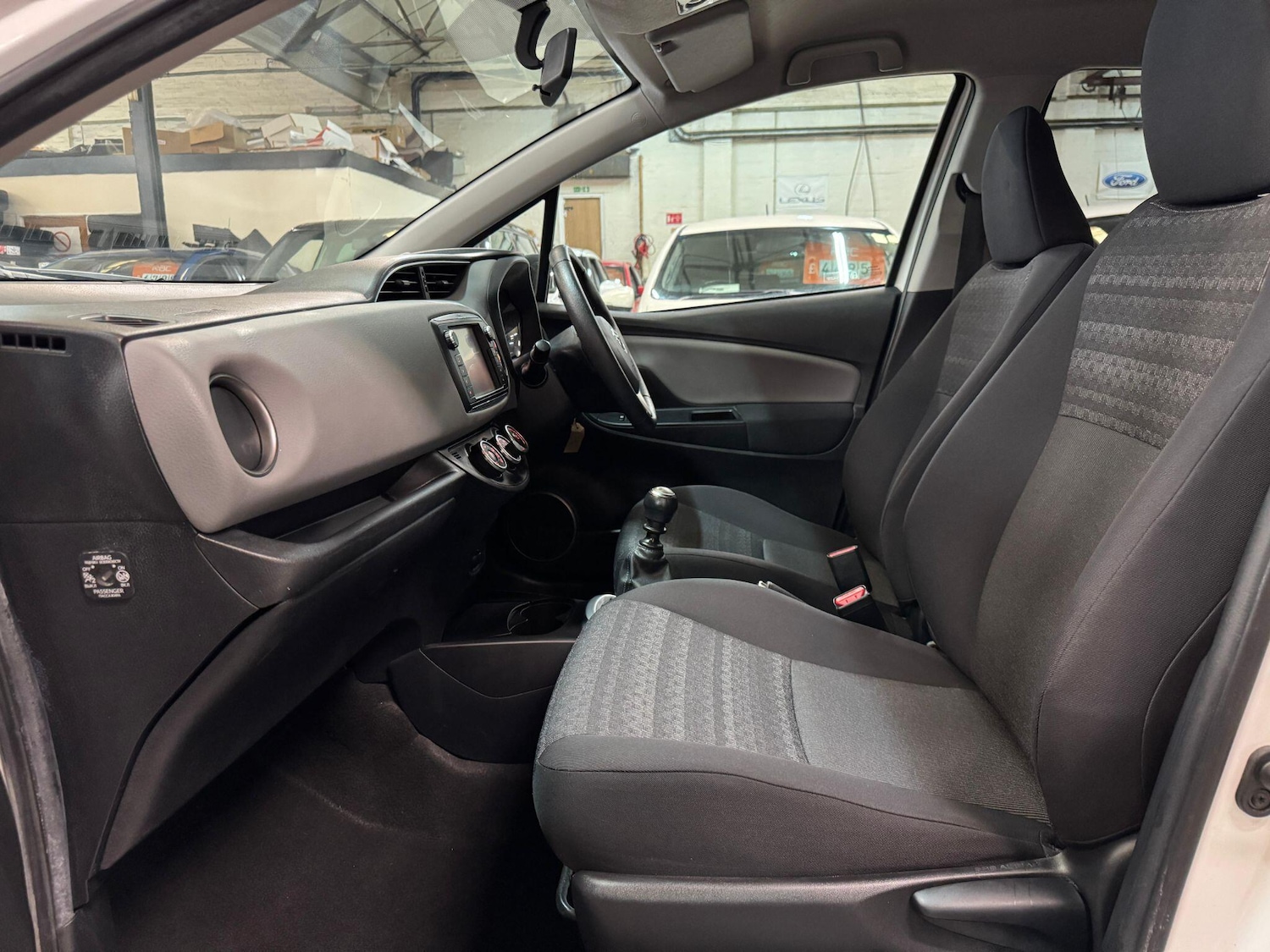 Used Toyota Yaris 2016 for sale - 76138731: Photo 16