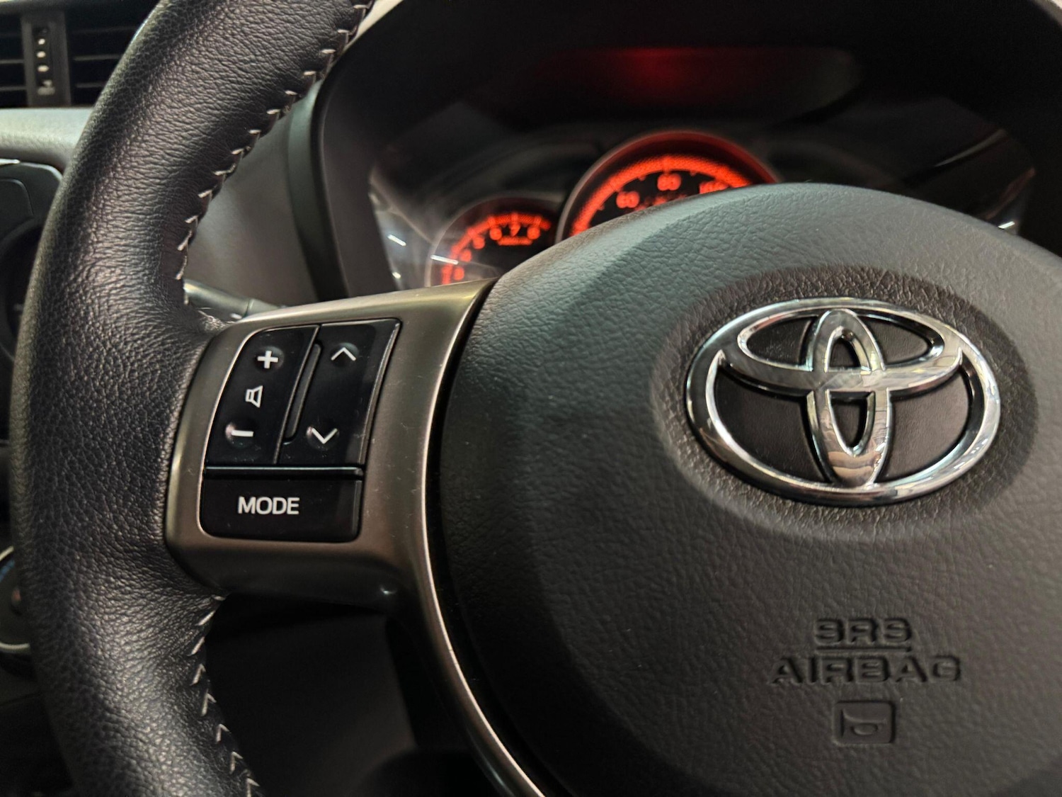 Used Toyota Yaris 2016 for sale - 76138731: Photo 29