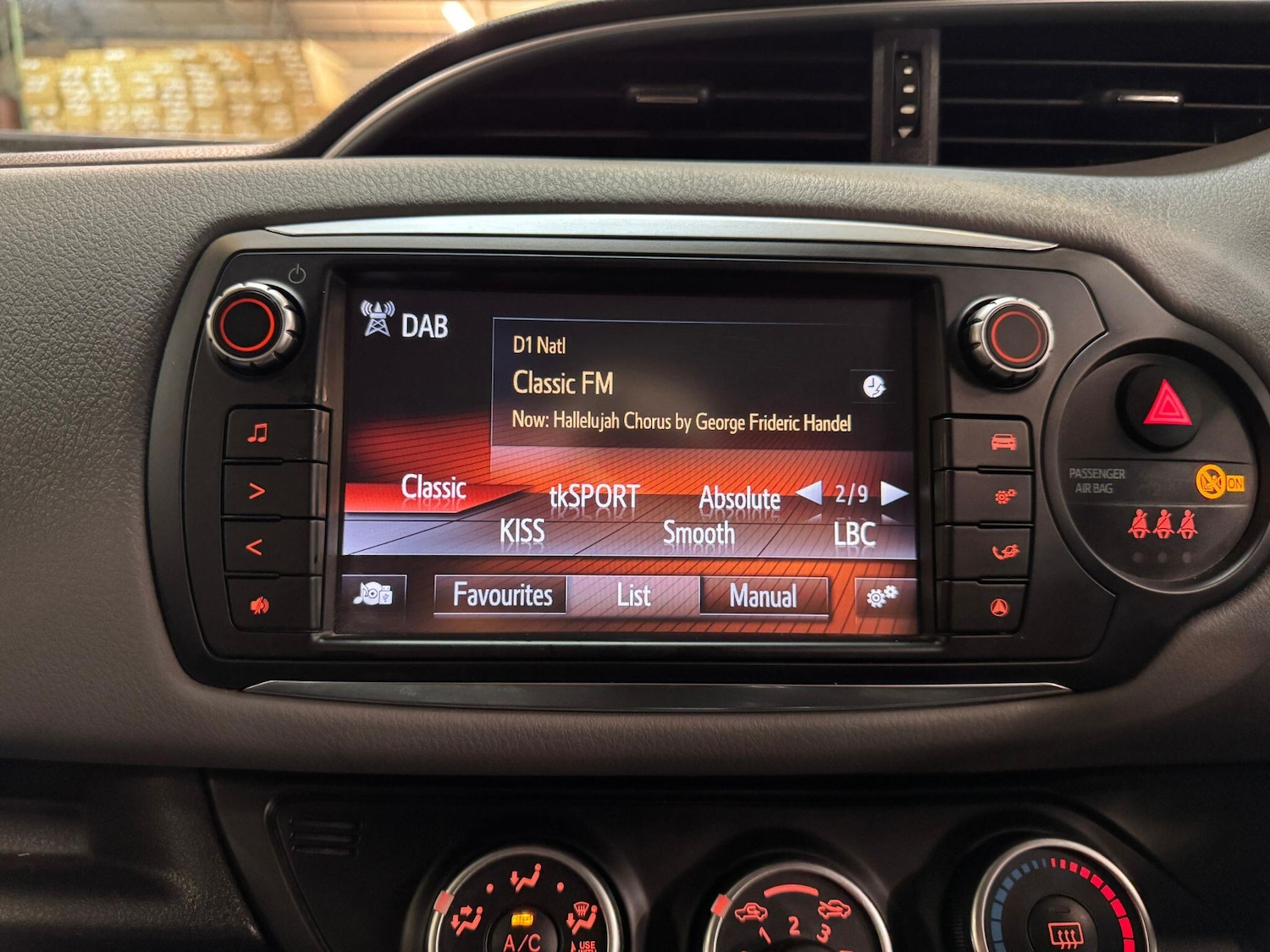 Used Toyota Yaris 2016 for sale - 76138731: Photo 32