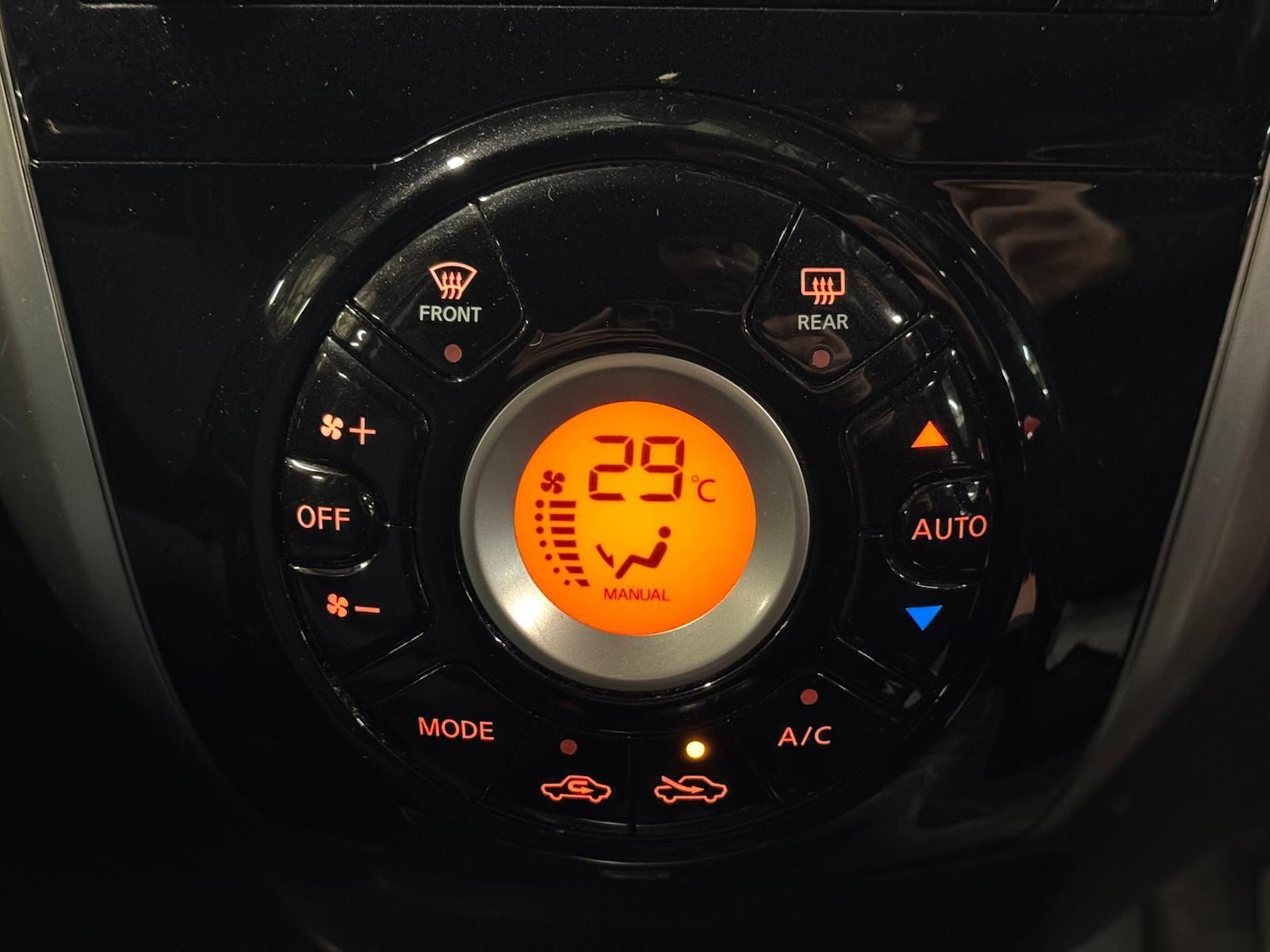 Used Nissan Note 2014 for sale - 76824748: Photo 40