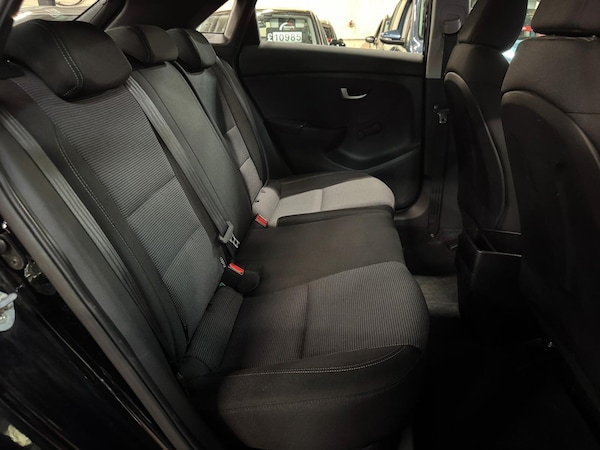 Used Hyundai i30 2015 for sale - 76189218: Photo 24
