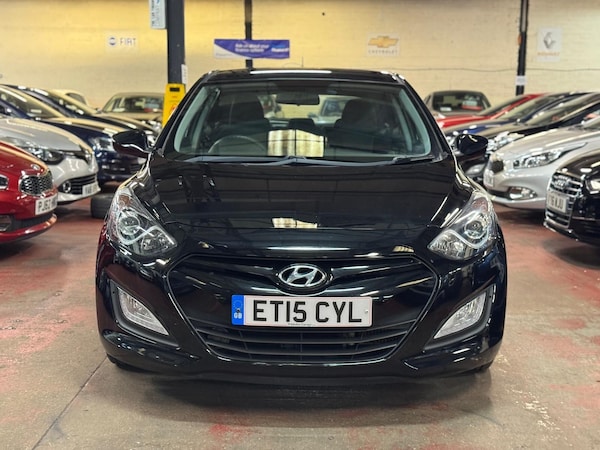 Used Hyundai i30 2015 for sale - 76189218: Photo 2