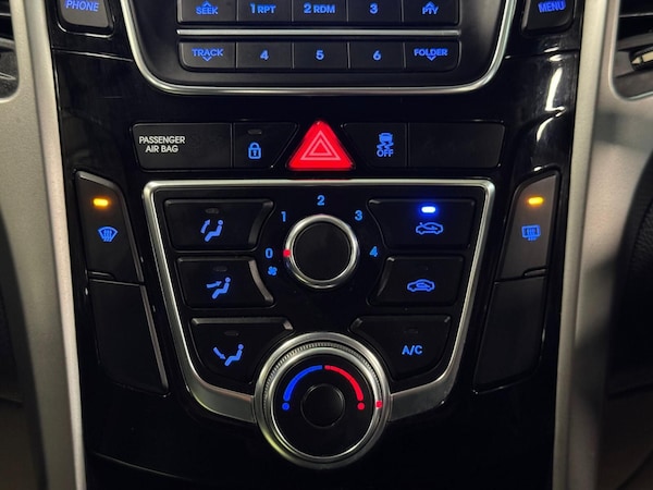 Used Hyundai i30 2015 for sale - 76189218: Photo 40
