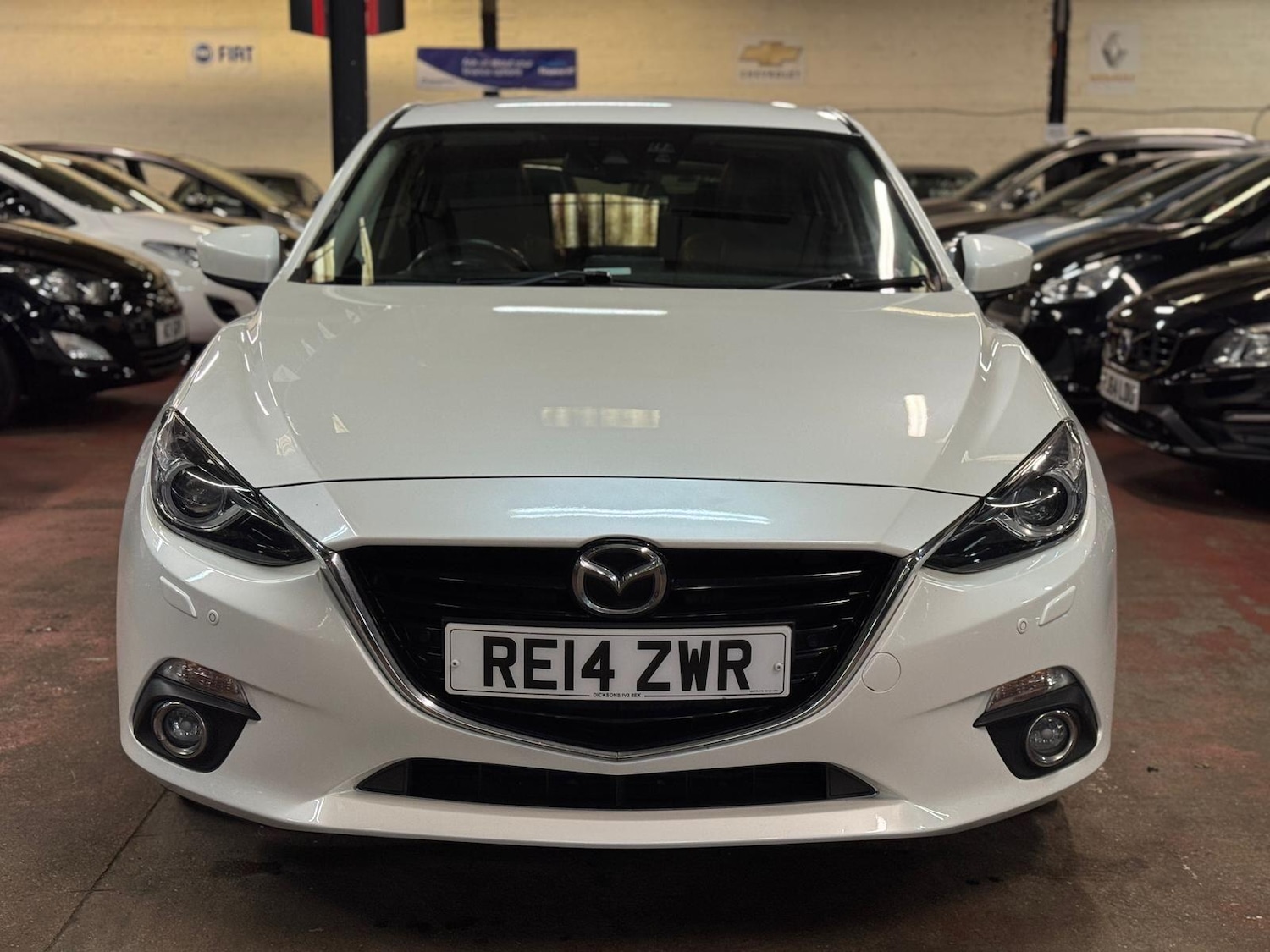 Used Mazda Mazda3 2014 for sale - 77314980: Photo 2
