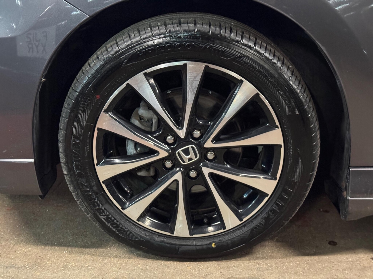 Used Honda Stepwagon for sale - 77306050: Photo 17