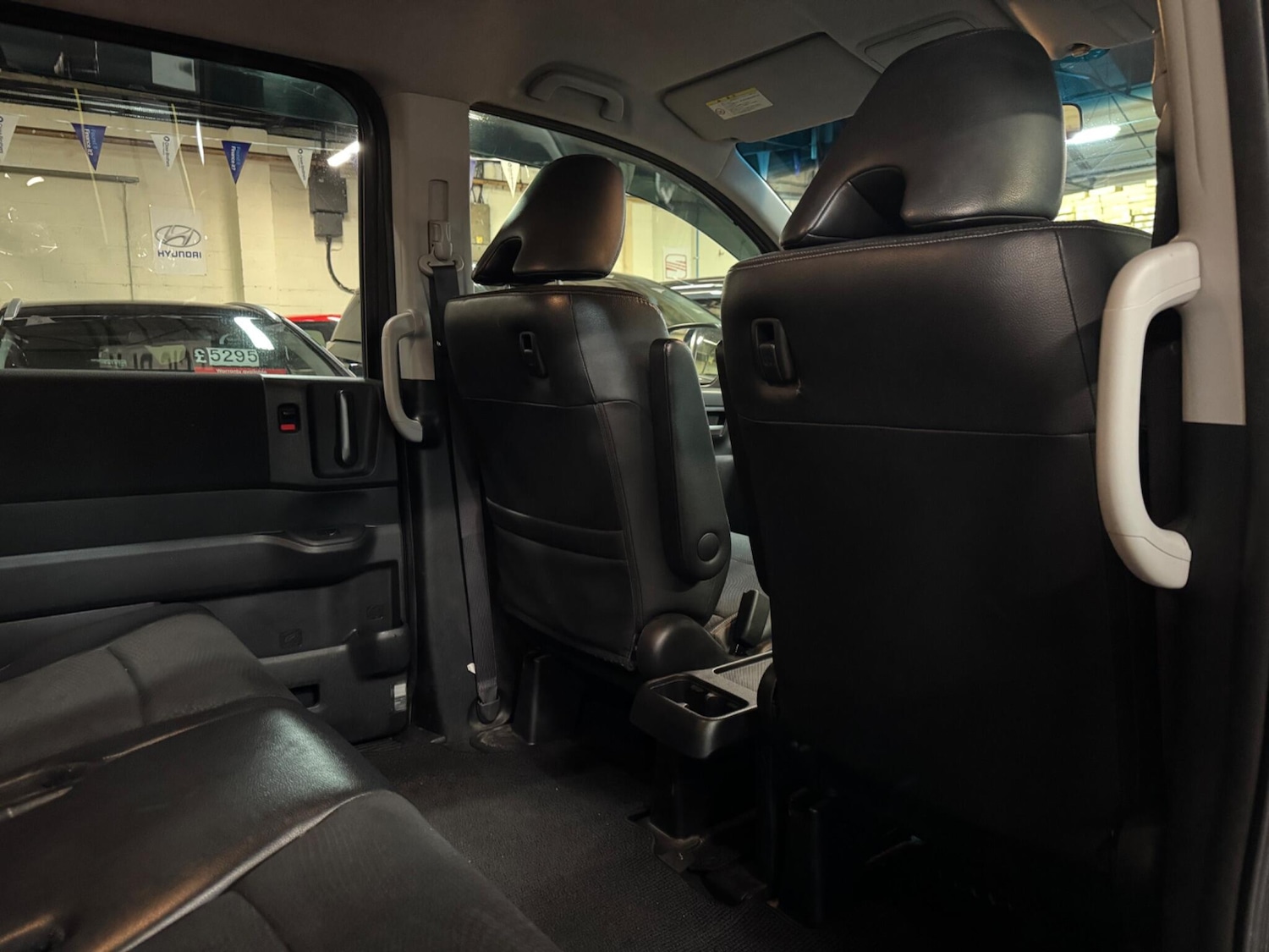 Used Honda Stepwagon for sale - 77306050: Photo 24