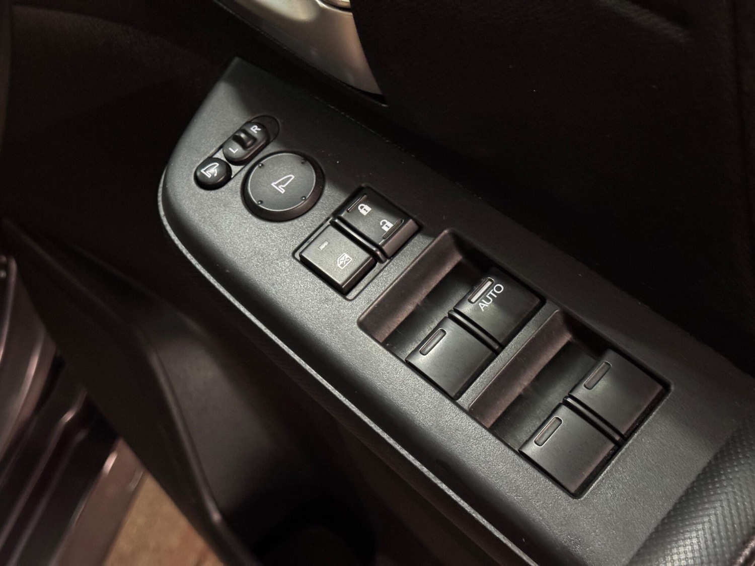 Used Honda Stepwagon for sale - 77306050: Photo 33