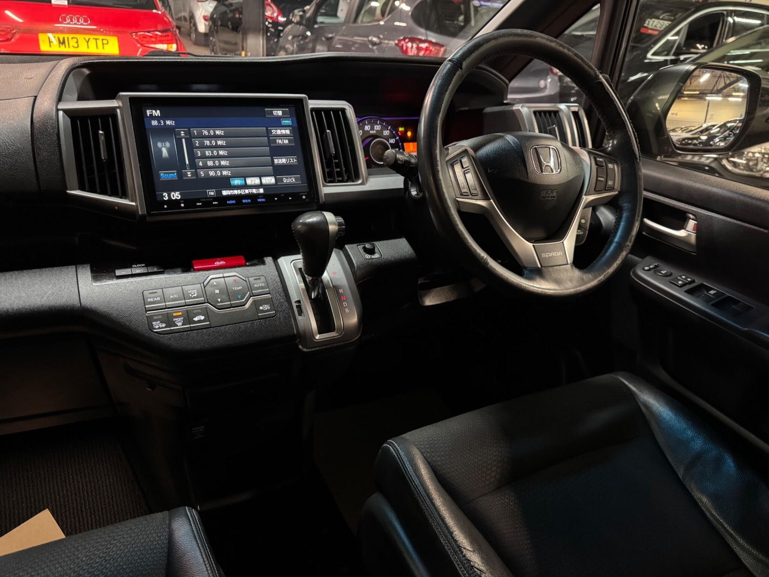 Used Honda Stepwagon for sale - 77306050: Photo 34