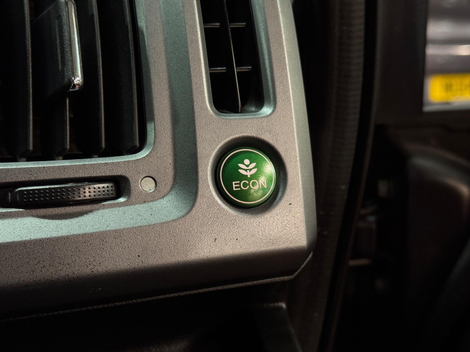 Used Honda Stepwagon for sale - 77306050: Photo 37