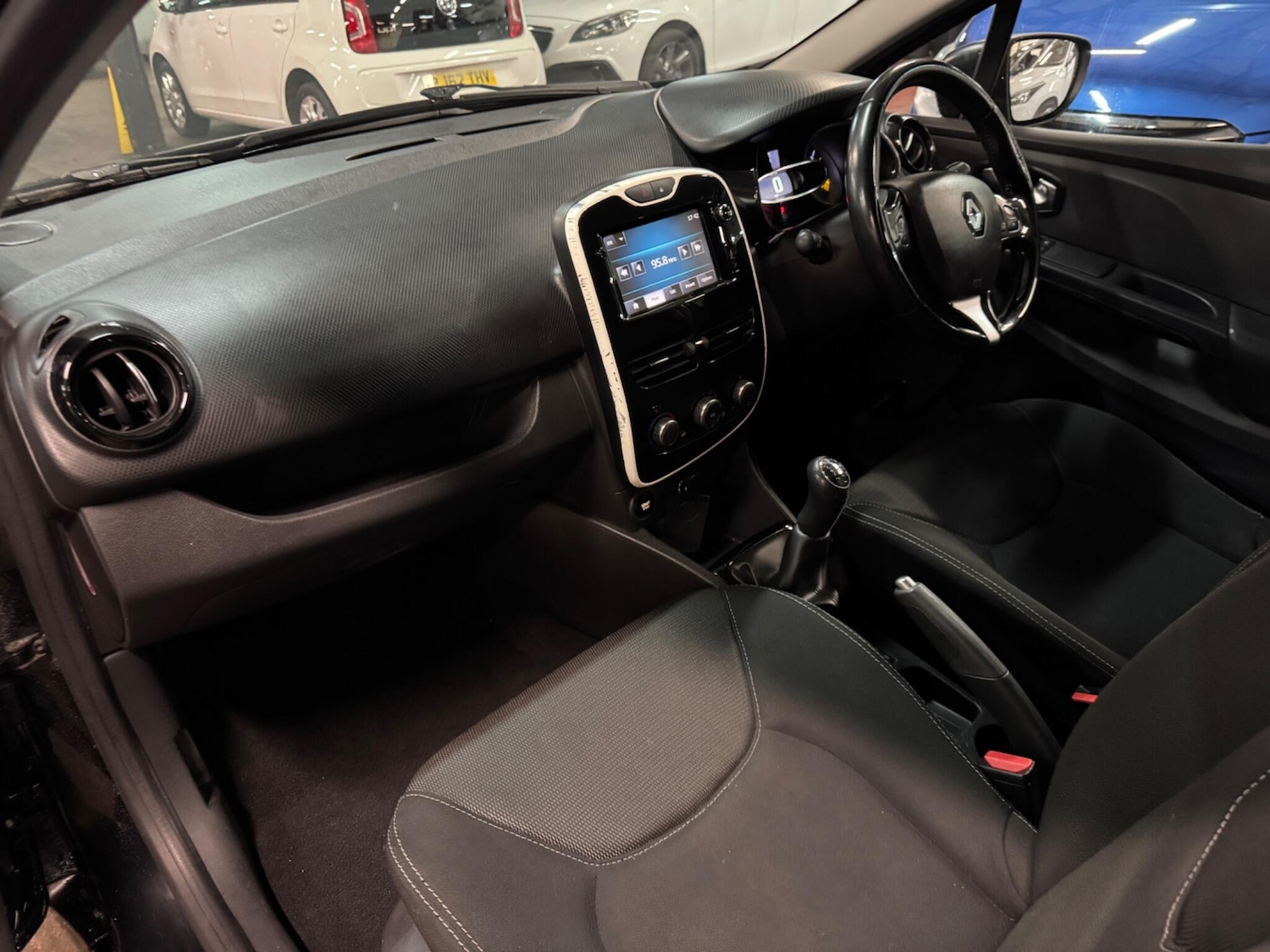 Used Renault Clio 2016 for sale - 77304948: Photo 22