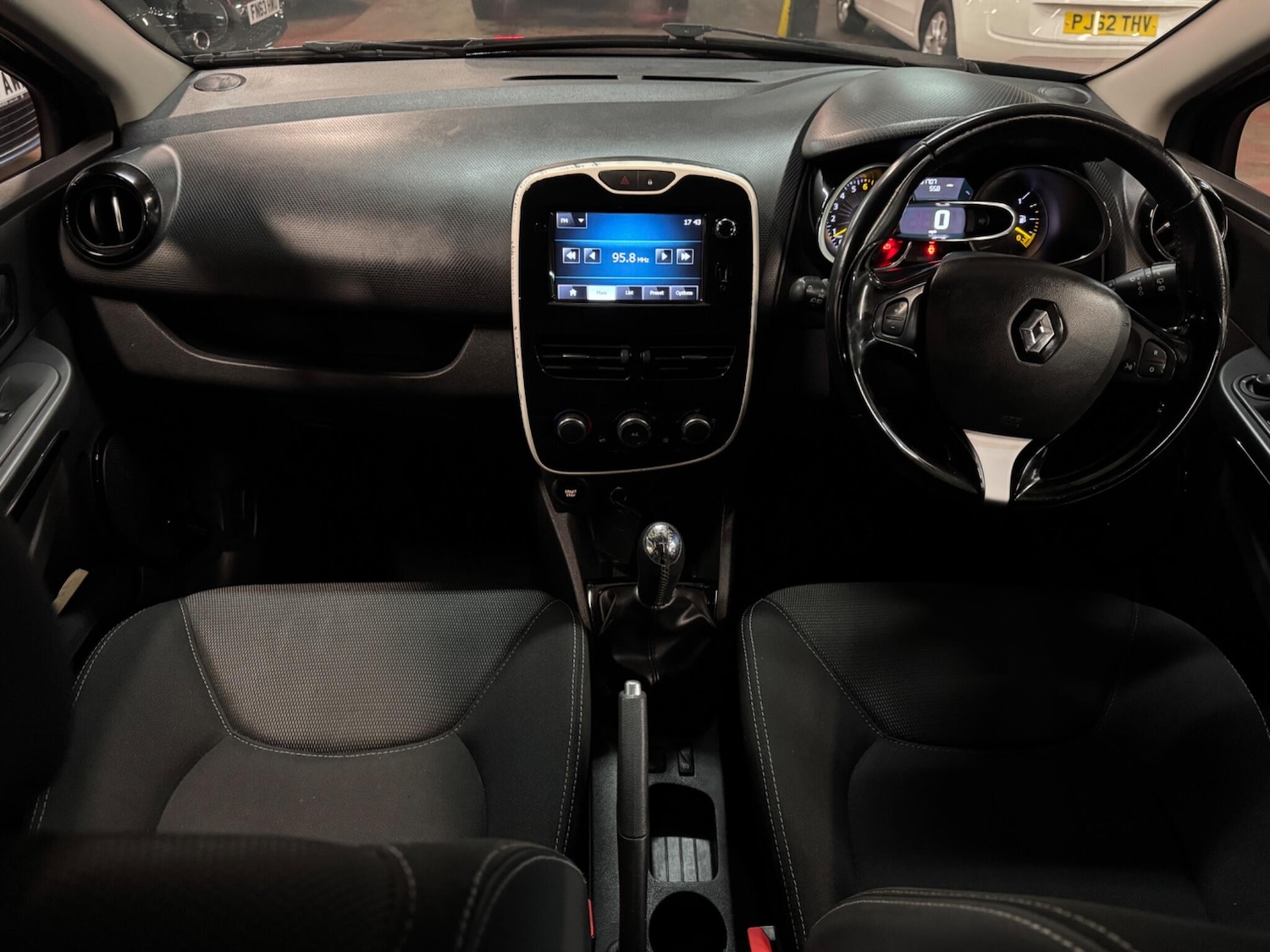 Used Renault Clio 2016 for sale - 77304948: Photo 30