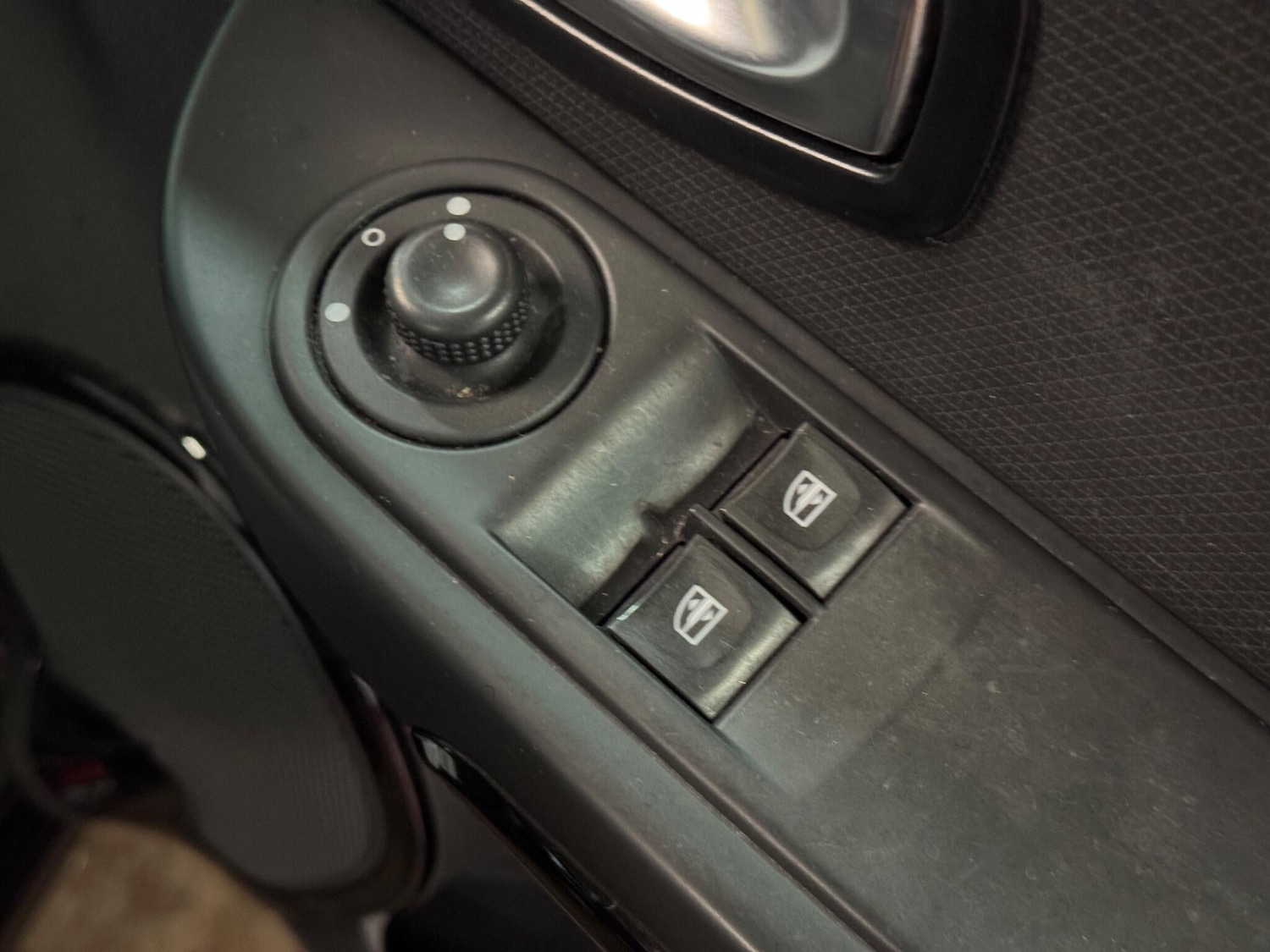 Used Renault Clio 2016 for sale - 77304948: Photo 38